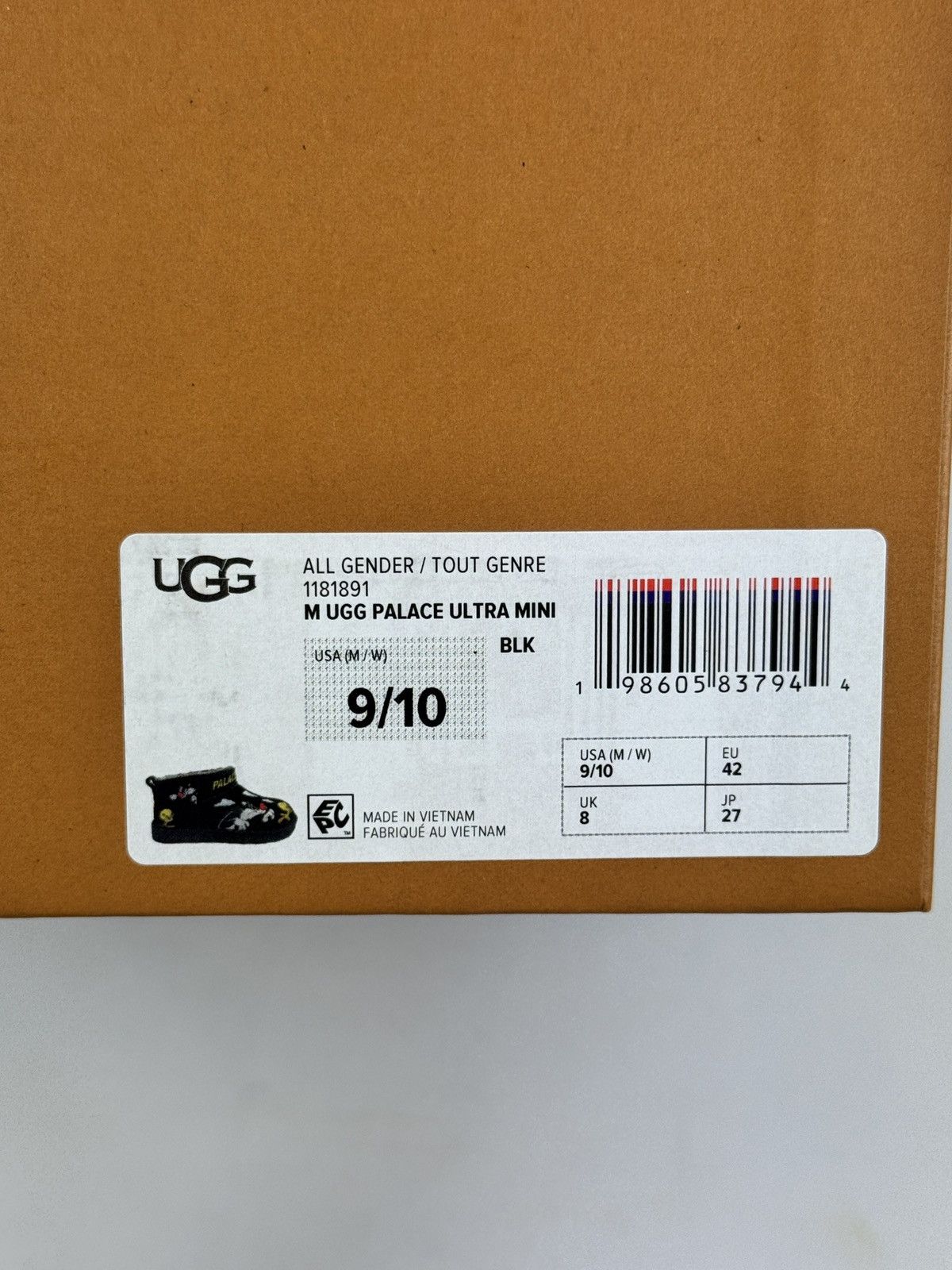 Palace × Ugg LOONEY TUNES UGGS Size US 10 / EU 43 - 14 Thumbnail