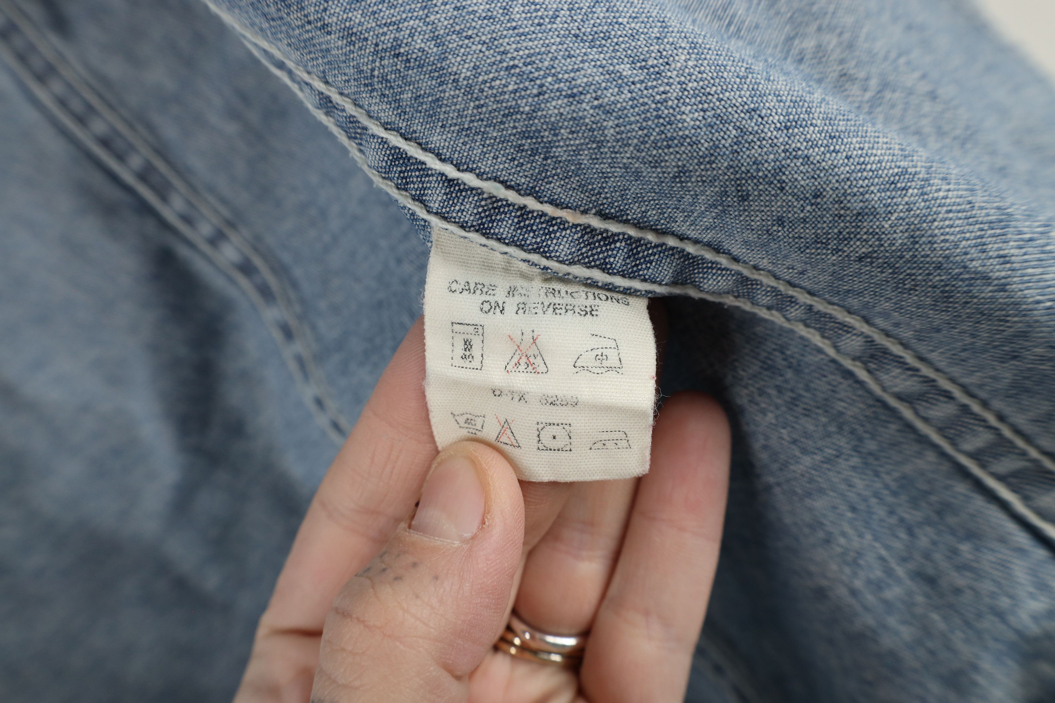 DKNY × Vintage Vintage 90s DKNY Western Denim Jean Sleeveless Button Shirt Size S / US 4 / IT 40 - 10 Thumbnail