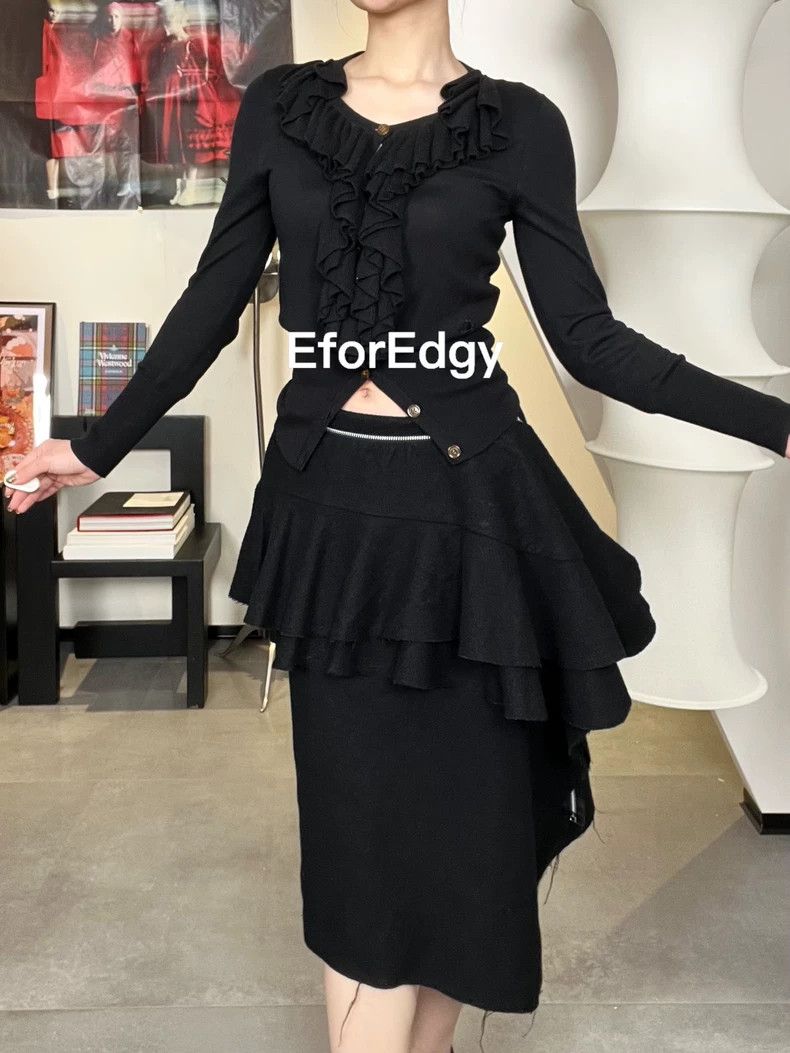 Comme des Garcons Comme Des Garcons size M Black asymmetric zip-up wool skir Size 24" / US 00 / IT 34 - 1 Thumbnail