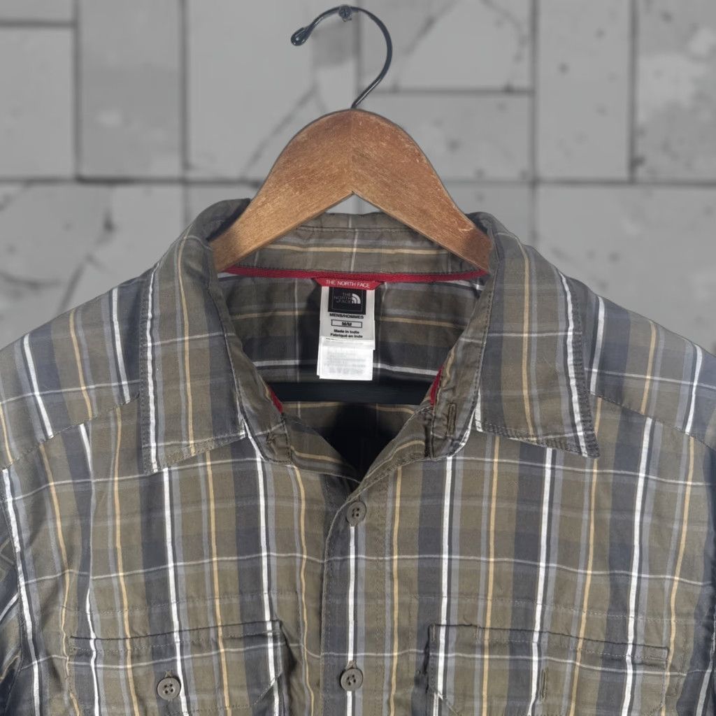 The North Face The North Face Gray Plaid Button Up Longsleeve Shirt Mens M Size US M / EU 48-50 / 2 - 1 Thumbnail