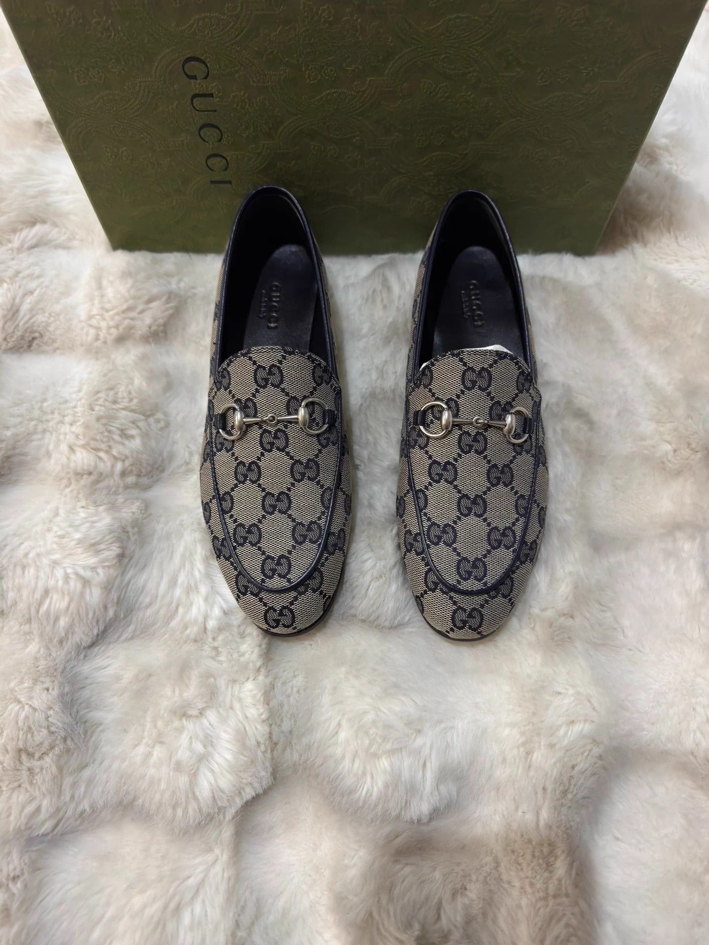 Gucci Gucci Women's New All Over Print Loafers 36.5 EU Size US 6.5 / IT 36.5 - 2 Thumbnail