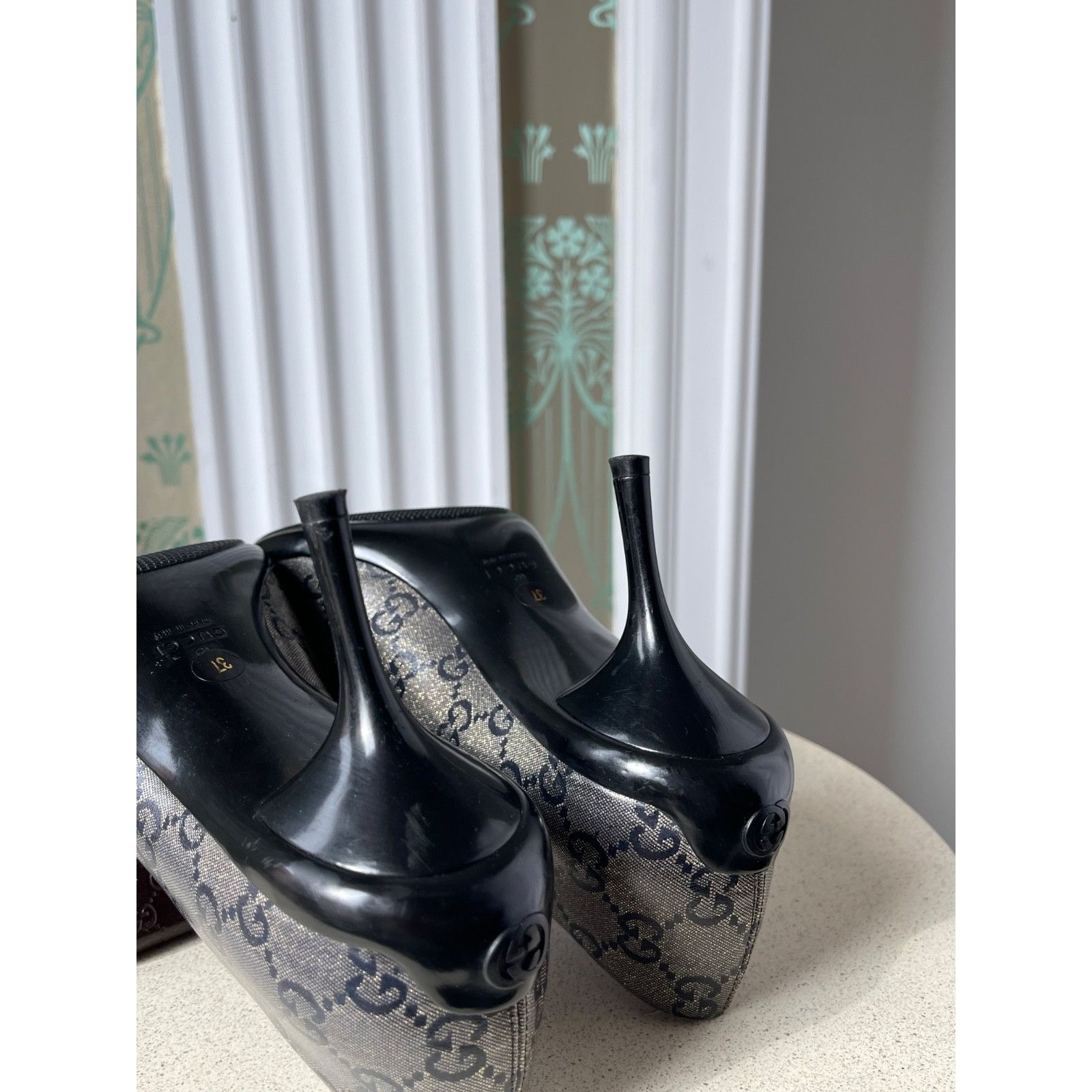 Gucci Gucci Monogram GG Crystal Canvas Metallic Gold/Grey Heels Size US 7 / IT 37 - 14 Thumbnail