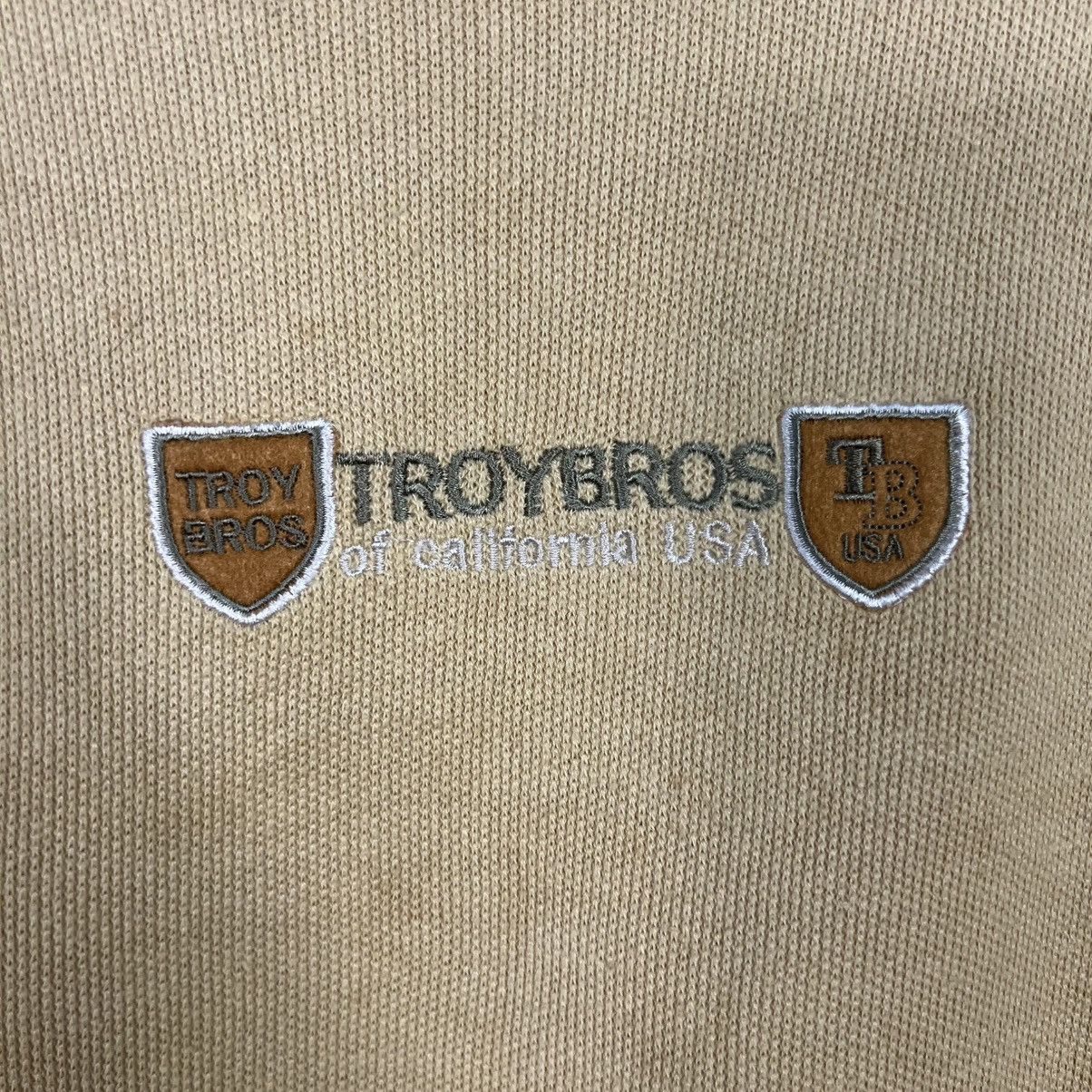 Japanese Brand Vintage TROY BROS Center Logo Crewneck Sweatshirt #4226-C192 Size US M / EU 48-50 / 2 - 3 Thumbnail