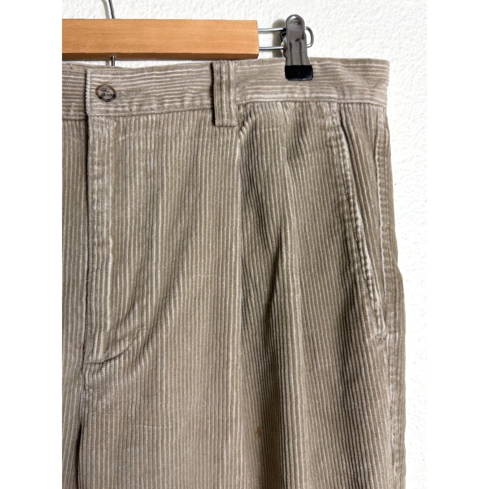 Gap VINTAGE Gap Easy Fit Corduroy Pants Mens 32 34 29 Beige Tan 90s Grunge Cuffed Straight Pockets 5-Pocket Chino Size US 34 / EU 50 - 6 Thumbnail