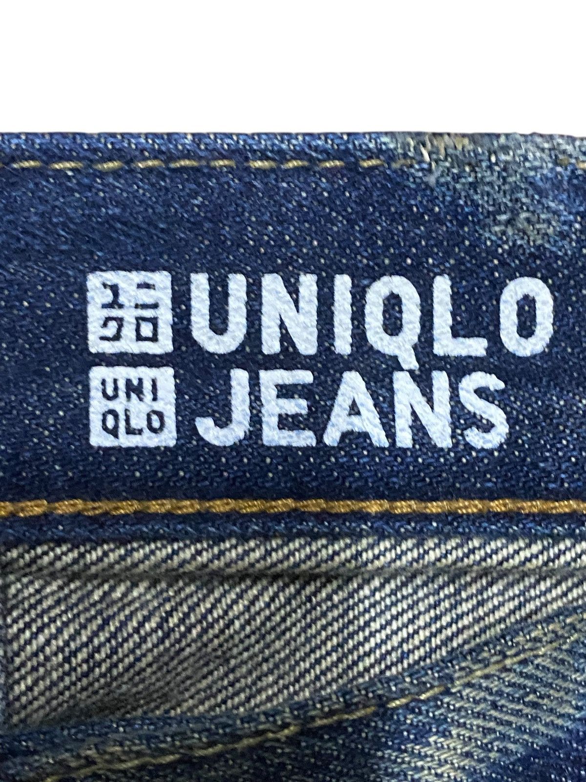 Japanese Brand Vintage Uniqlo Selvedge Blue Wash Distressed Jeans Size US 37 - 12 Thumbnail