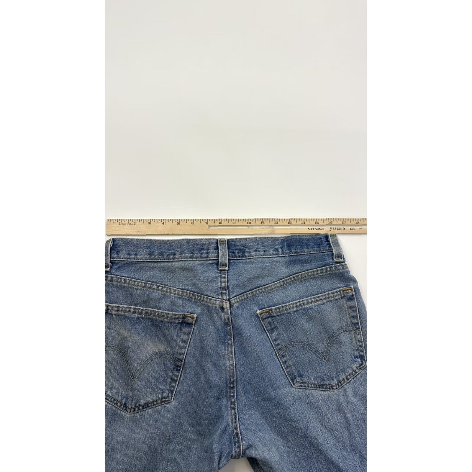 Levi's VINTAGE Levi's 505 Jeans Mens 33 x 30 Blue Stains See Pics Regular 33x30 Straight Comfort Men Size US 33 - 8 Thumbnail