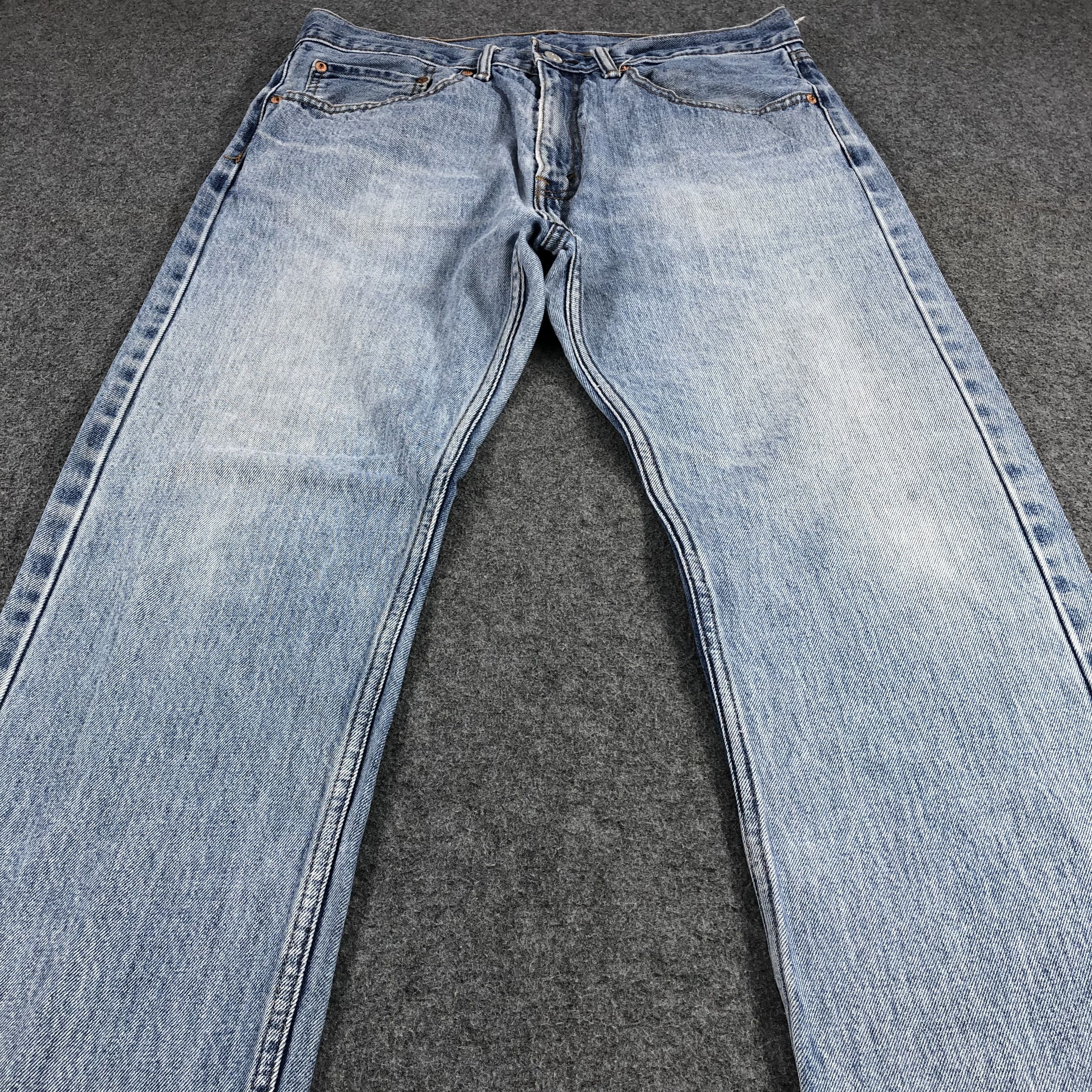Levi's Vintage Light Wash Levis 505 Jeans-JM1132 Size US 35 - 3 Thumbnail