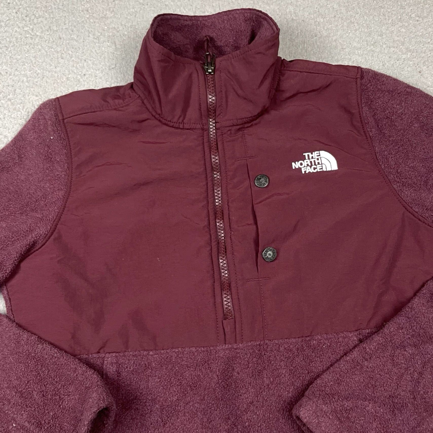 The North Face VINTAGE The North Face Sweater Womens XS Red Pockets 1/2 Zip Fleece Pullover Distressed Size XS / US 0-2 / IT 36-38 - 3 Thumbnail