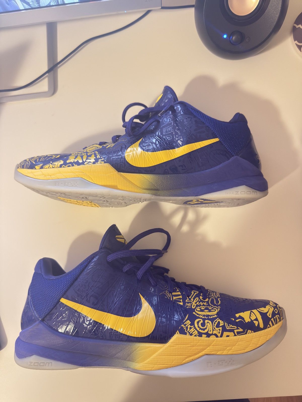 Nike Kobe V Protro ‘5 Rings’ Size US 11.5 / EU 44-45 - 2 Thumbnail