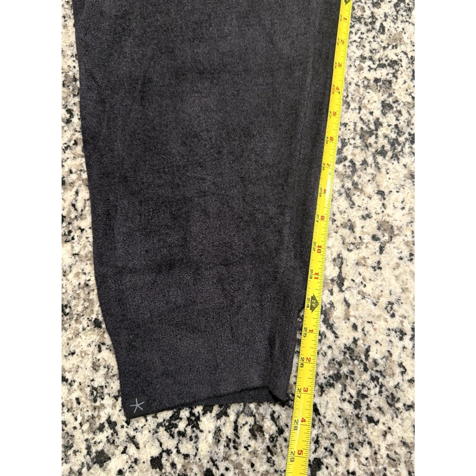 Vintage Barefoot Dreams CozyChic Lite Joggers Pants NWT Black Sz 2XP 42x27 2XP P2XL Women Petite Relaxed Joggers Pants Black CozyChic Lite Relaxed Joggers Size 40" / US 18 - 2 Thumbnail