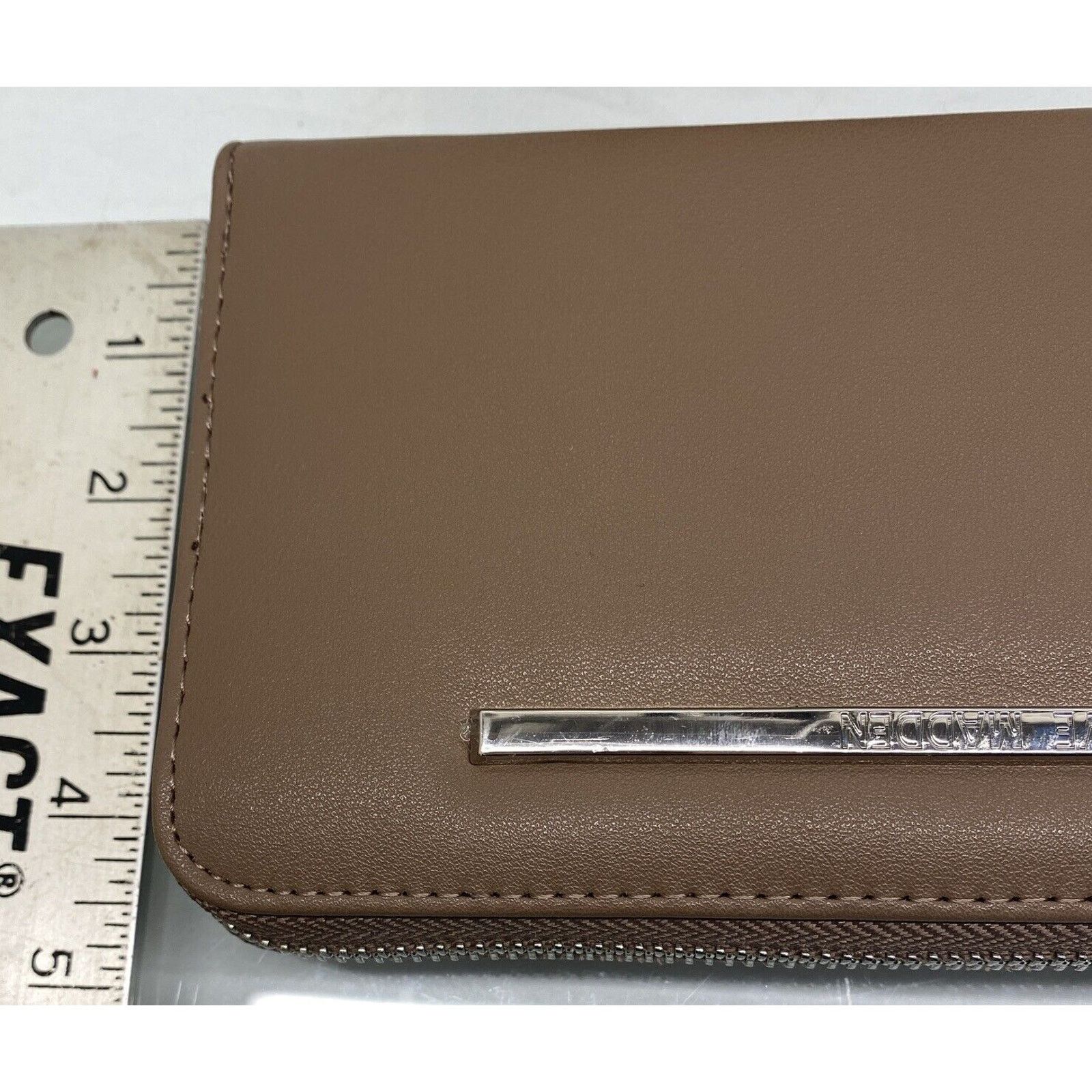 Steve Madden Steve Madden Zip Around Wristlet Wallet Nude NEW Size ONE SIZE - 6 Thumbnail