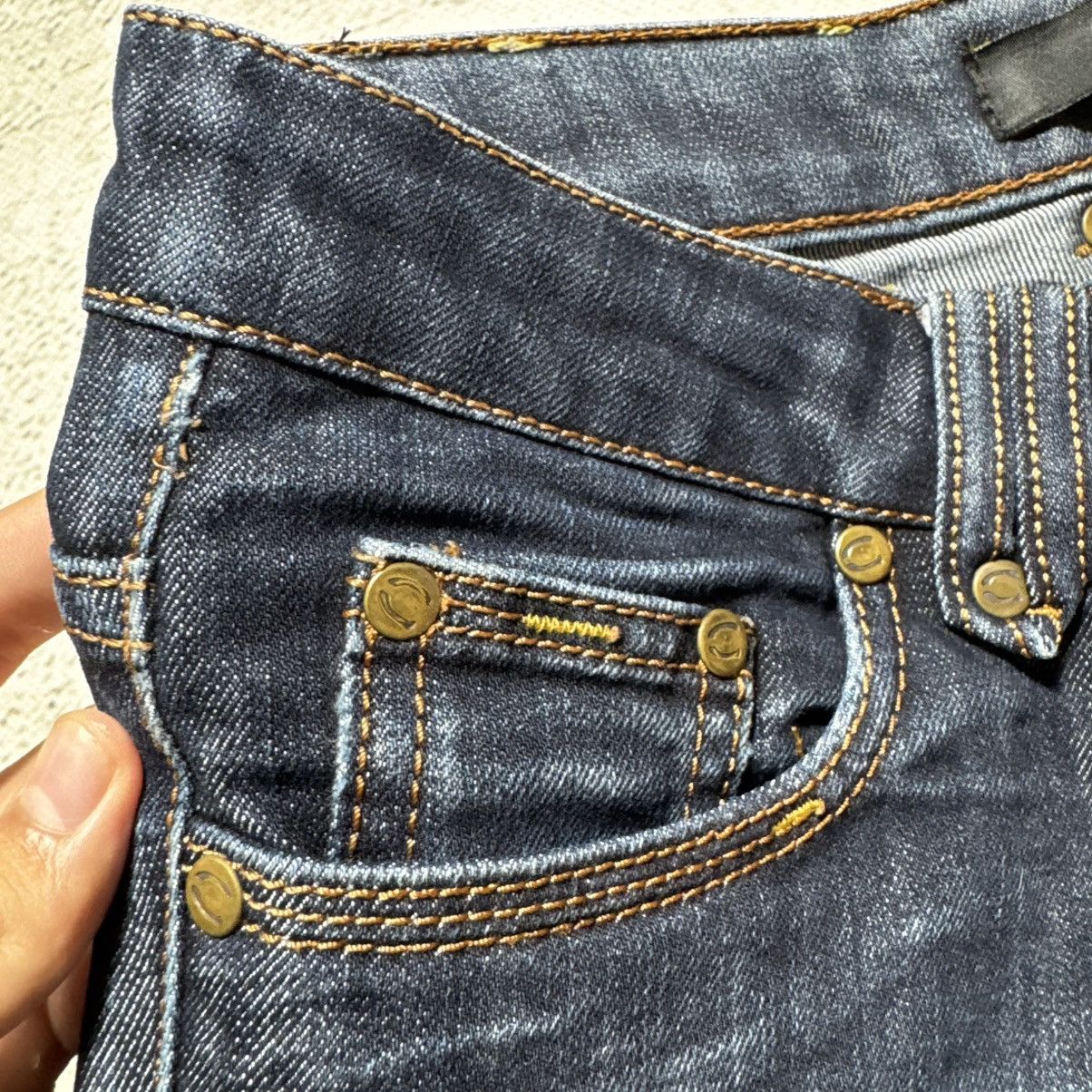 Just Cavalli just cavalli boot cut jeans with big metal logo luxury Size 27" / US 4 / IT 40 - 9 Thumbnail