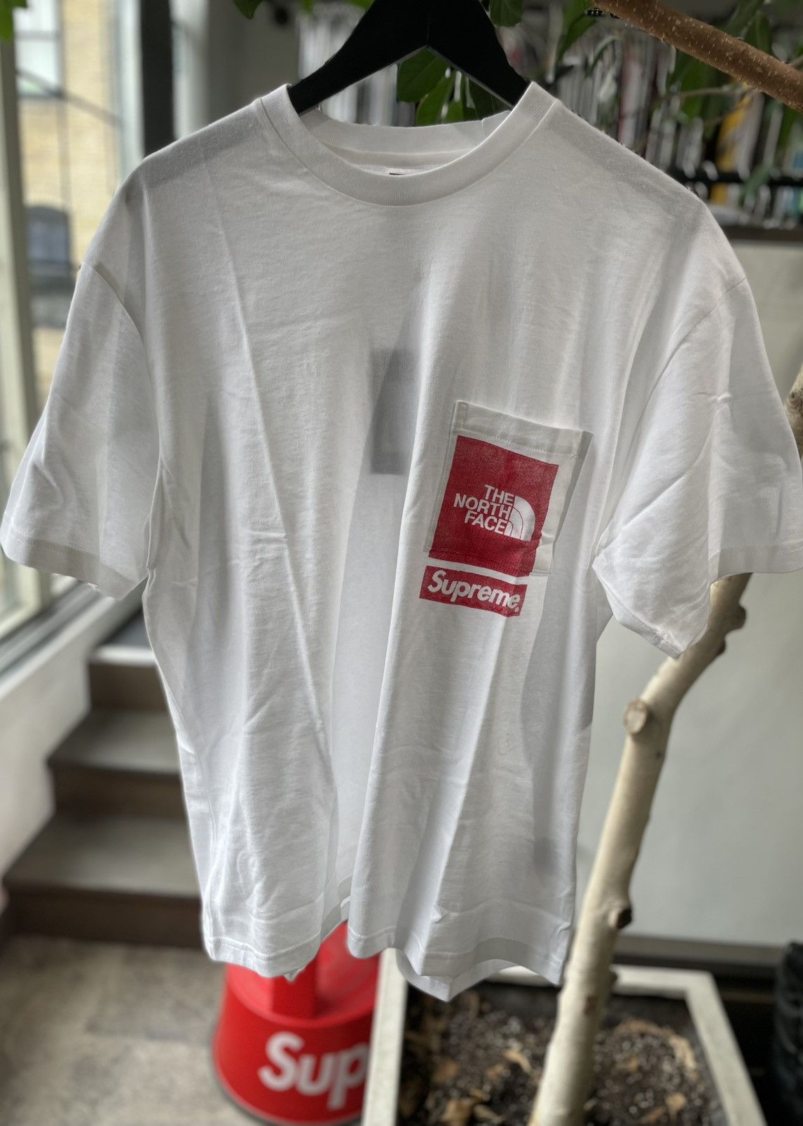 Supreme × The North Face Supreme x The North Face Printed Pocket Tee Size US M / EU 48-50 / 2 - 2 Thumbnail