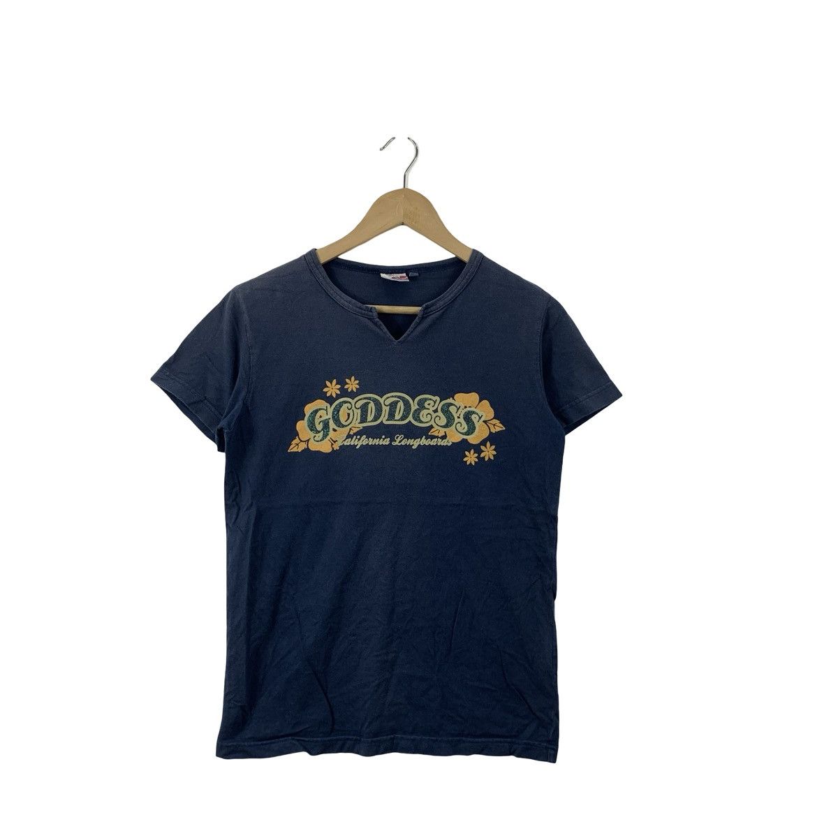 Vintage Vintage Goddess California Longboards Graphic Tee Floral Size L / US 10 / IT 46 - 1 Thumbnail