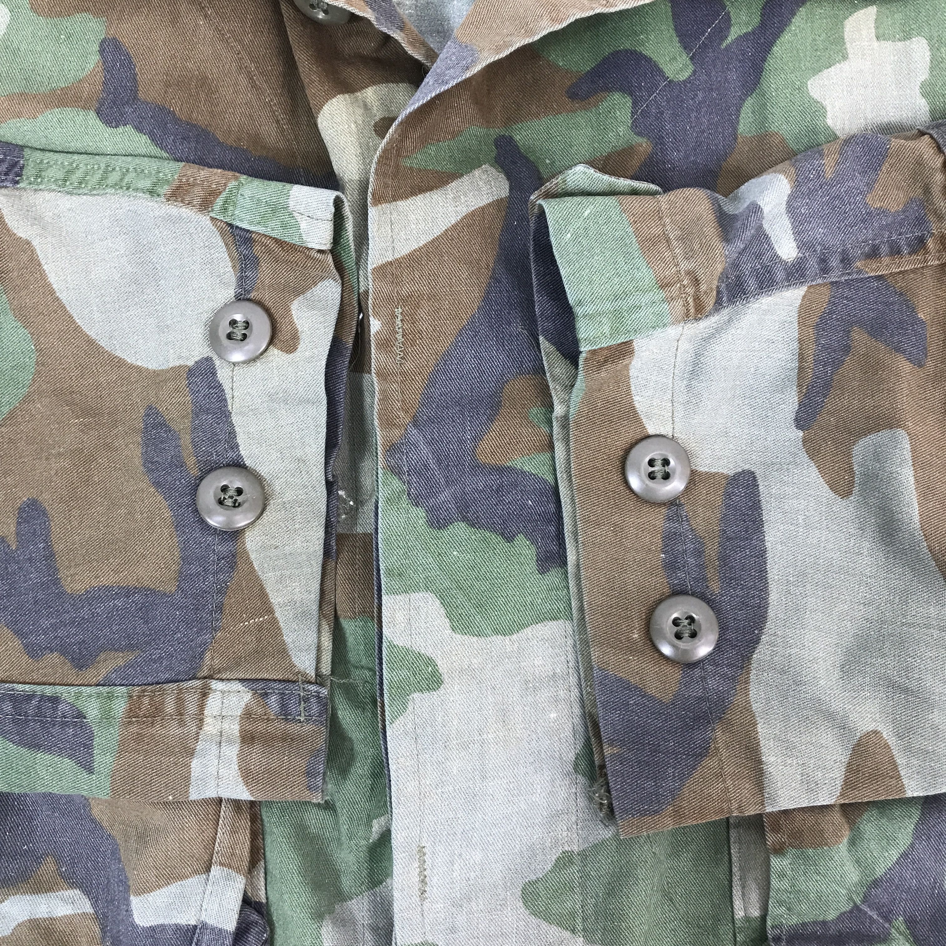 Vintage U.S ARMY CAMO BUTTON JACKET Size US L / EU 52-54 / 3 - 6 Thumbnail