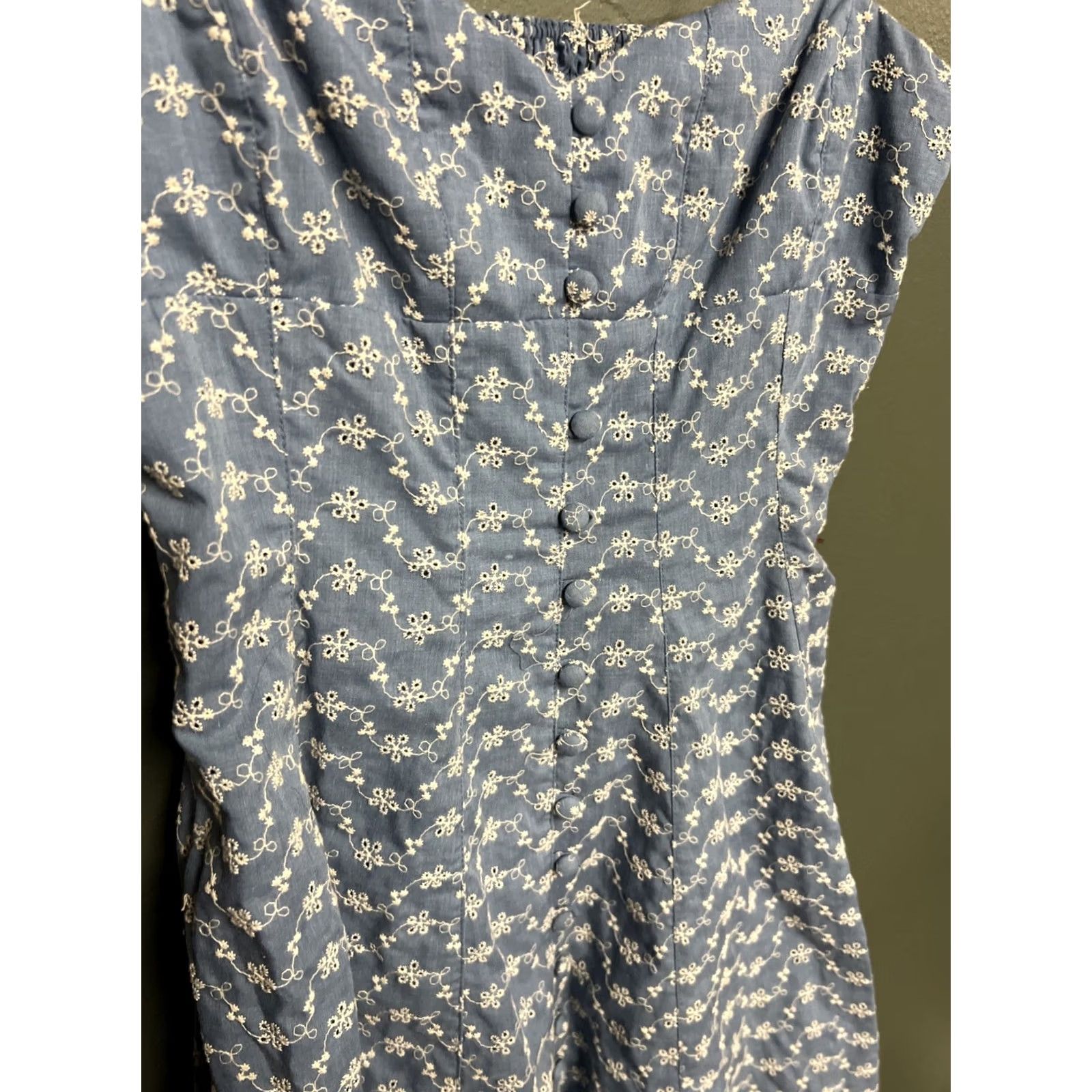 Vintage Taylor Dress Womens Blue White Floral Embroidered Button Sleeveless Russell? Size XS / US 0-2 / IT 36-38 - 2 Thumbnail