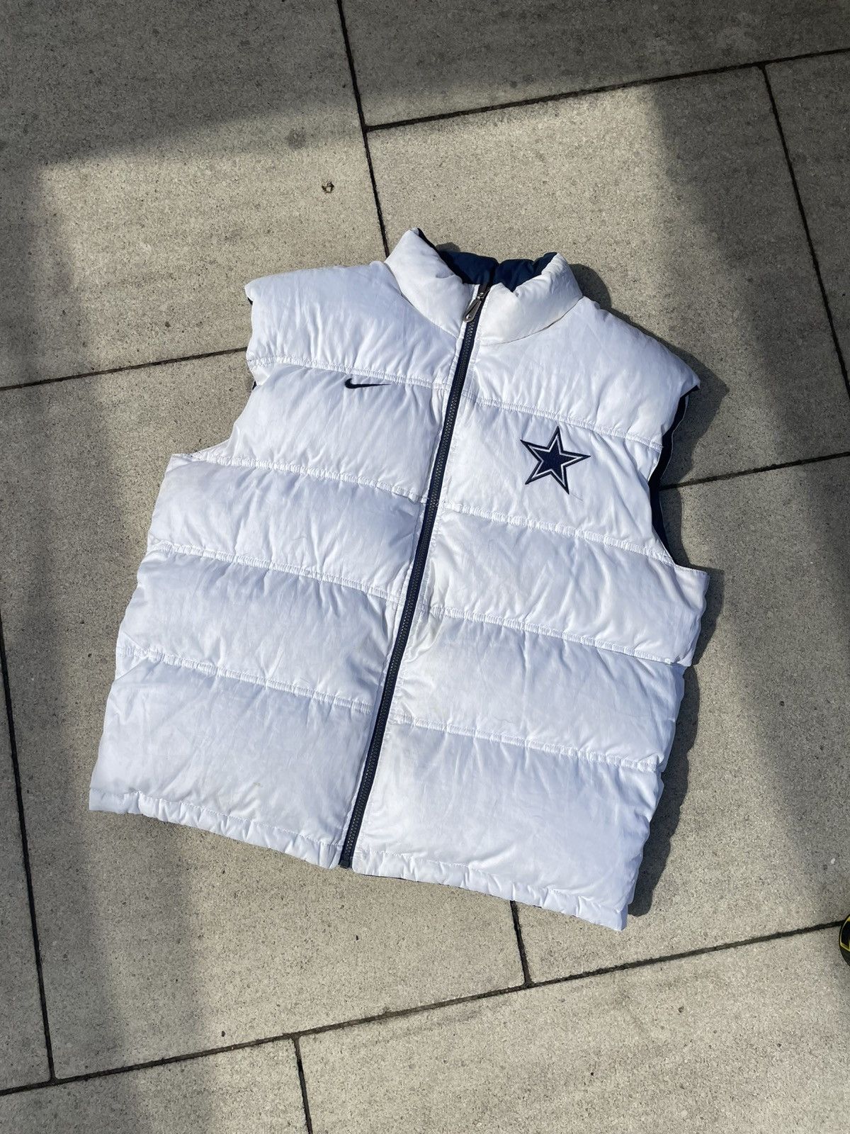 Nike 🌟 Reversable Y2K NFL Dallas Cowboys Puffer Vest 🌟 Size US L / EU 52-54 / 3 - 1 Thumbnail