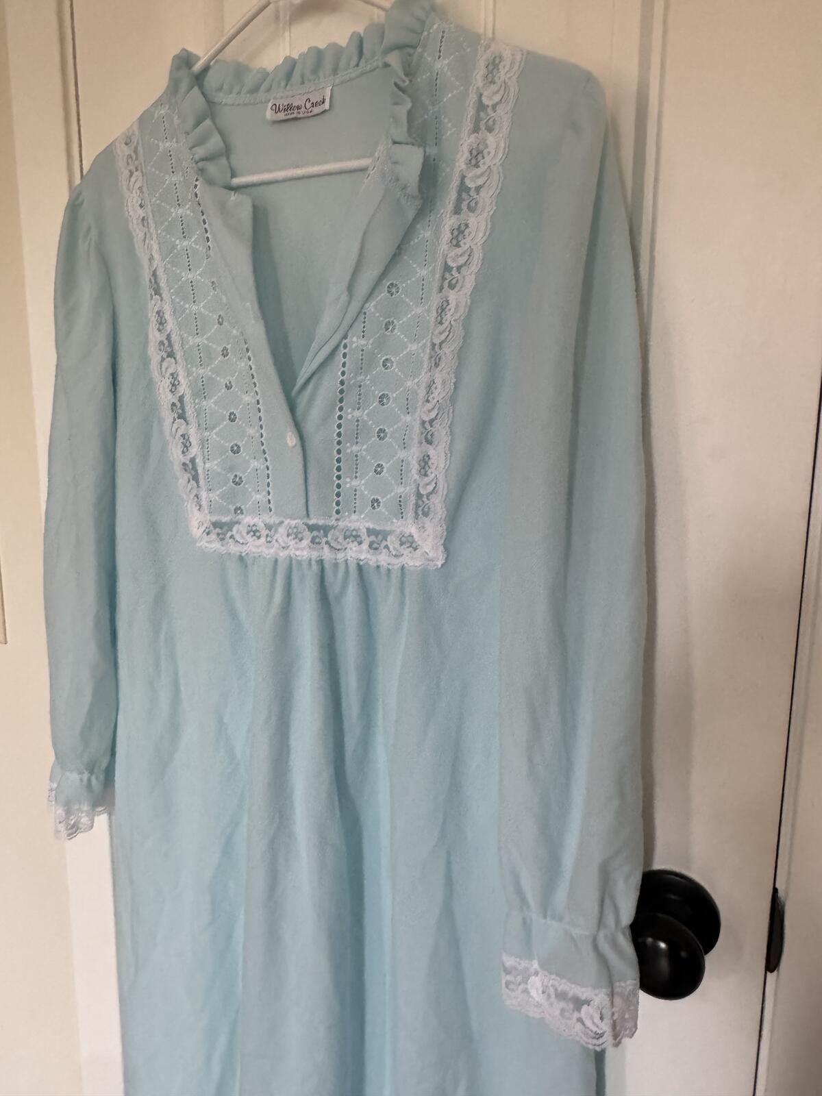 Other Vintage Willow Creek Small Nightgown with Lace Trim Size ONE SIZE - 3 Thumbnail