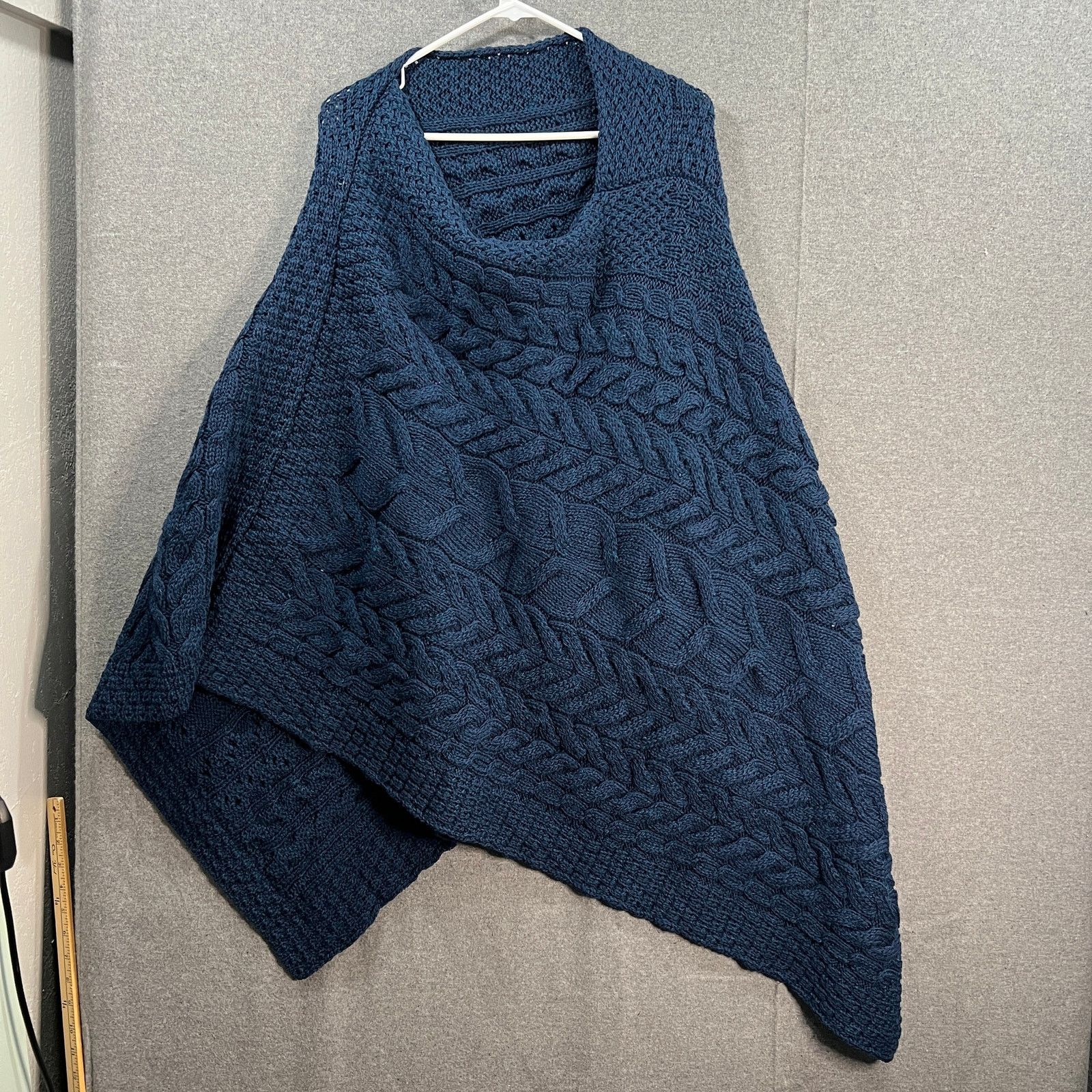 Aran Crafts Kiironan Merino Wool Women's V-Neck Poncho Size XL / US 12-14 / IT 48-50 - 1 Thumbnail