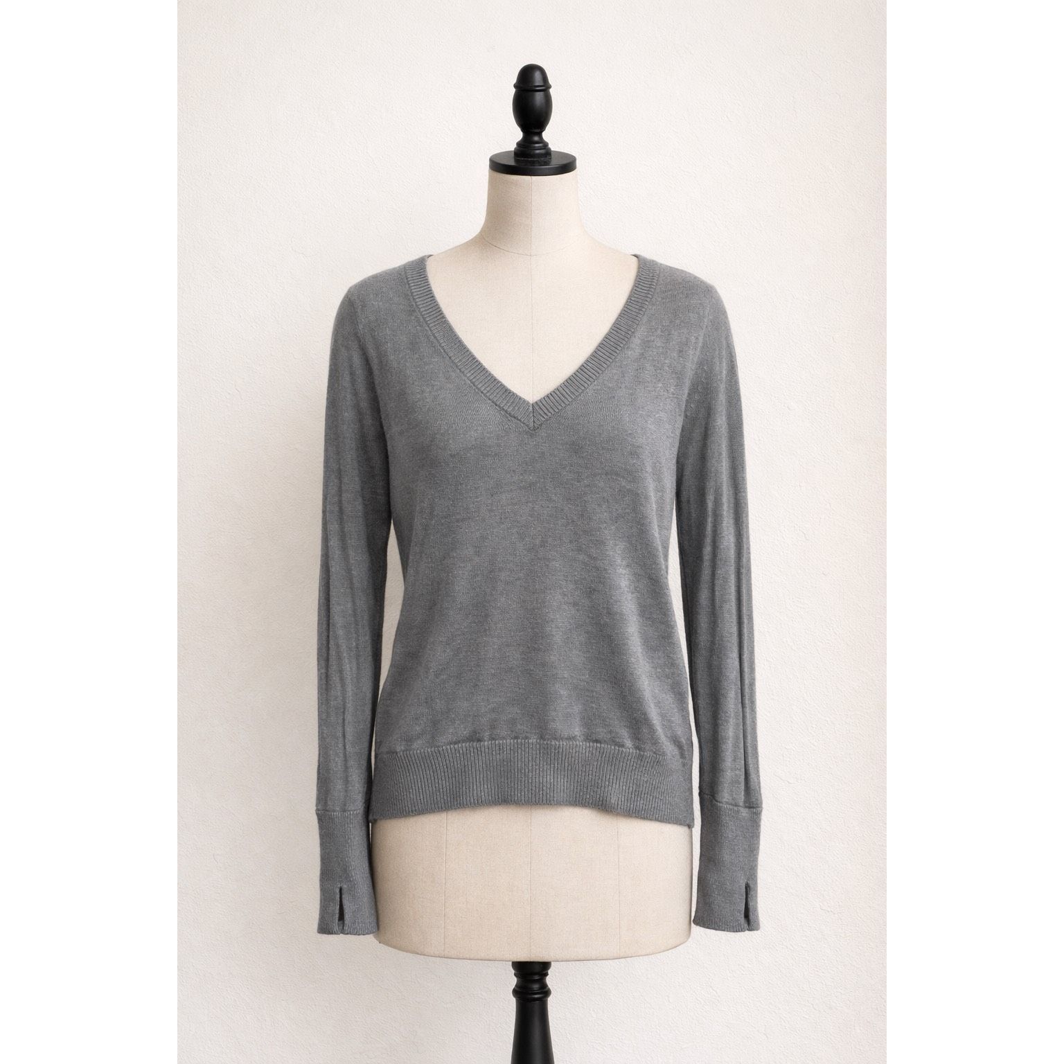 Other Gray Long Sleeve V Neck Knit Top Draped Back Thumbhole Sleeves Medium Size M / US 6-8 / IT 42-44 - 1 Thumbnail
