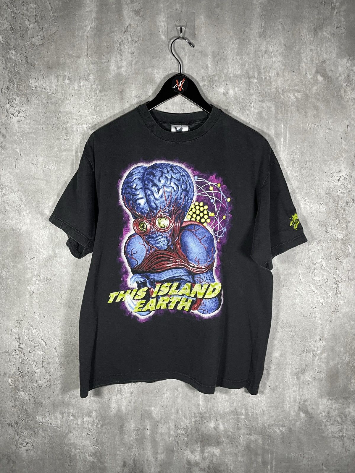 Band Tees Vintage 1997 Universal Studios Monsters Alien Sci Fi T Shirt Size US L / EU 52-54 / 3 - 6 Thumbnail