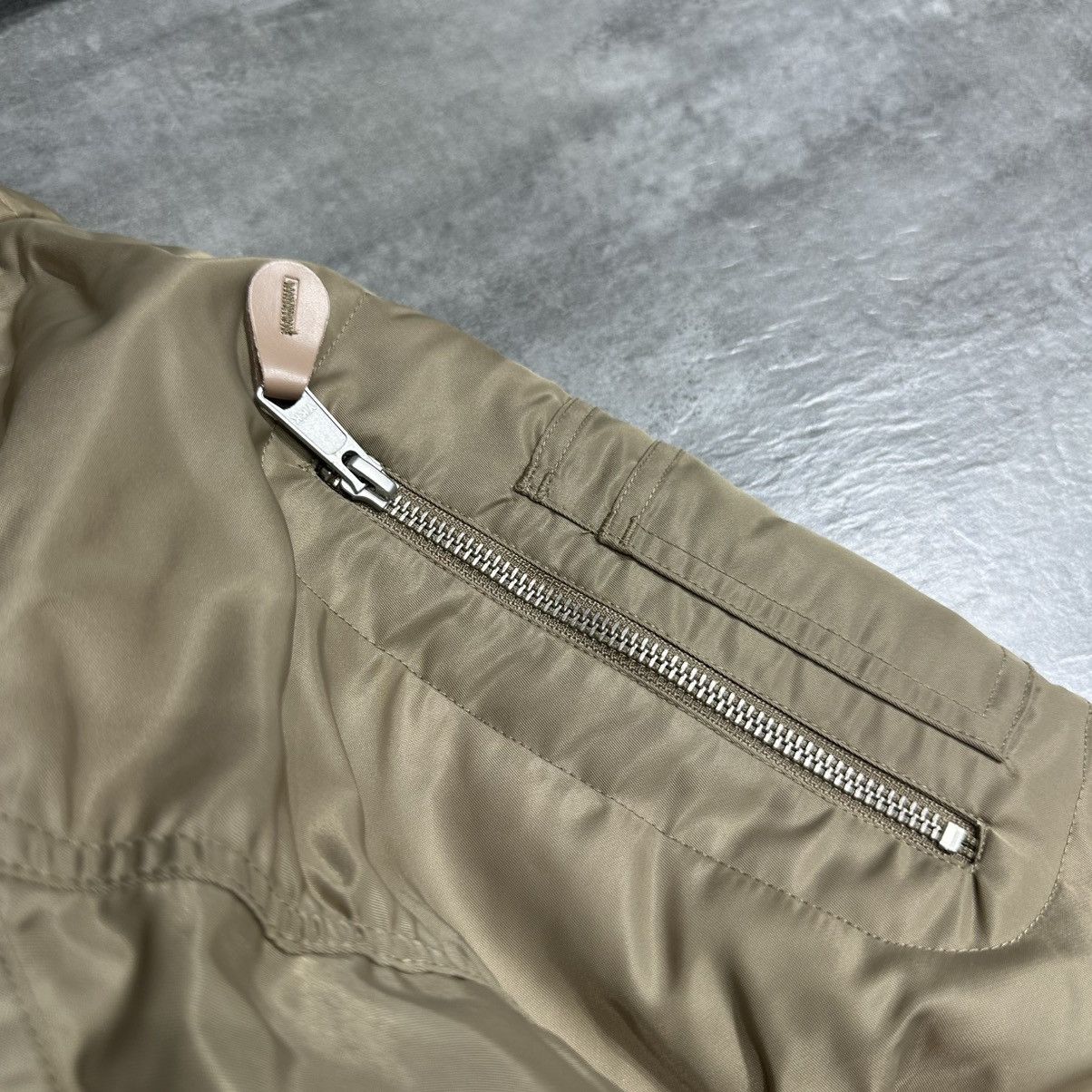 Entire Studios Entire Studios A-2 Bomber Size US L / EU 52-54 / 3 - 2 Thumbnail
