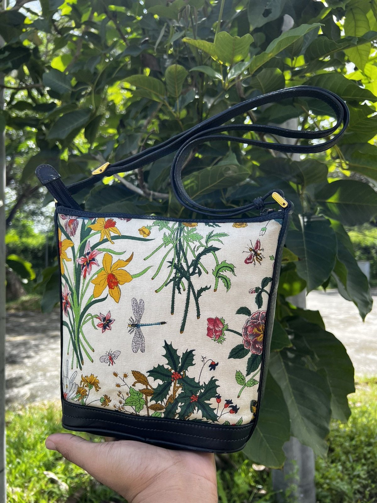 Gucci × Vintage Gucci Floral Garden Canvas Leather Shoulder Sling Bag Size ONE SIZE - 2 Thumbnail