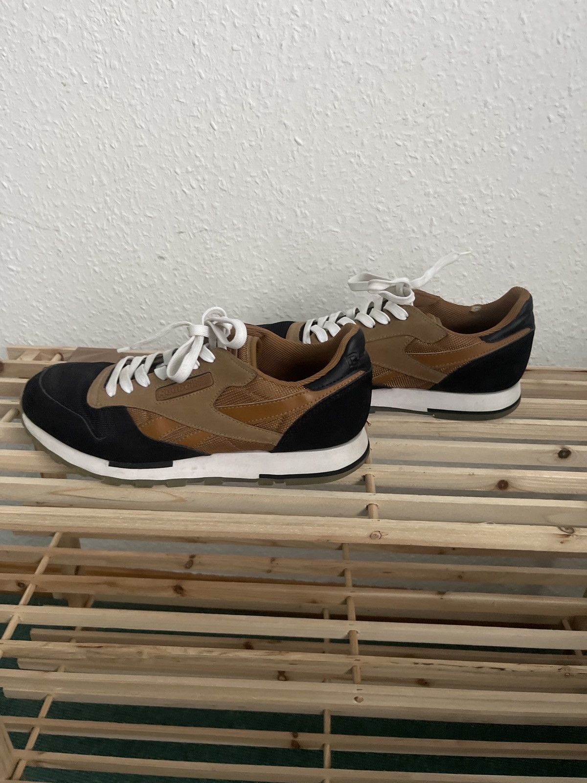Reebok Reebok Classic City Pack Berlin Size US 8.5 / EU 41-42 - 2 Thumbnail