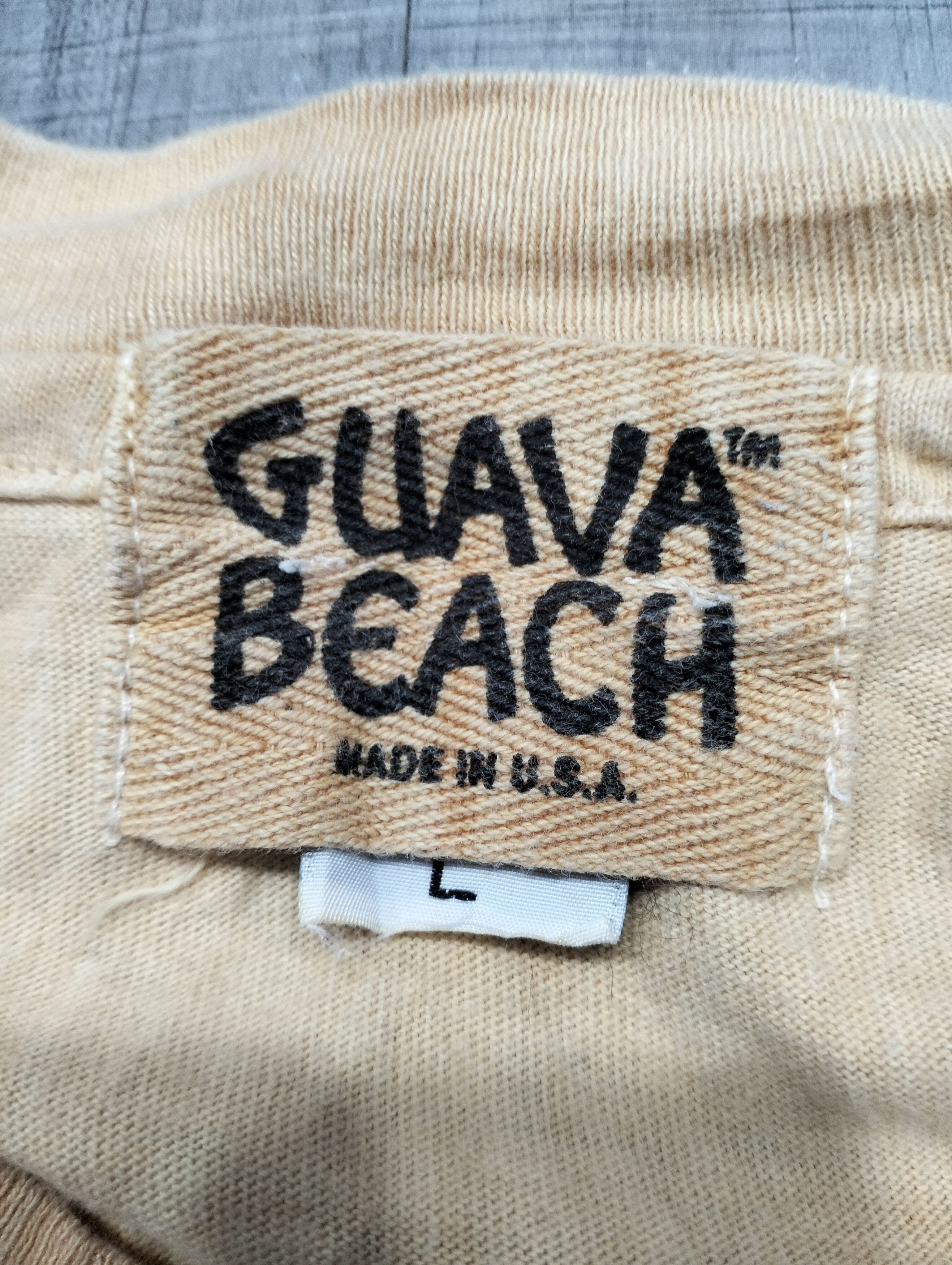 Vintage T-SHIRT GUAM BY GUAVA BEACH MADE IN USA Size US L / EU 52-54 / 3 - 7 Thumbnail