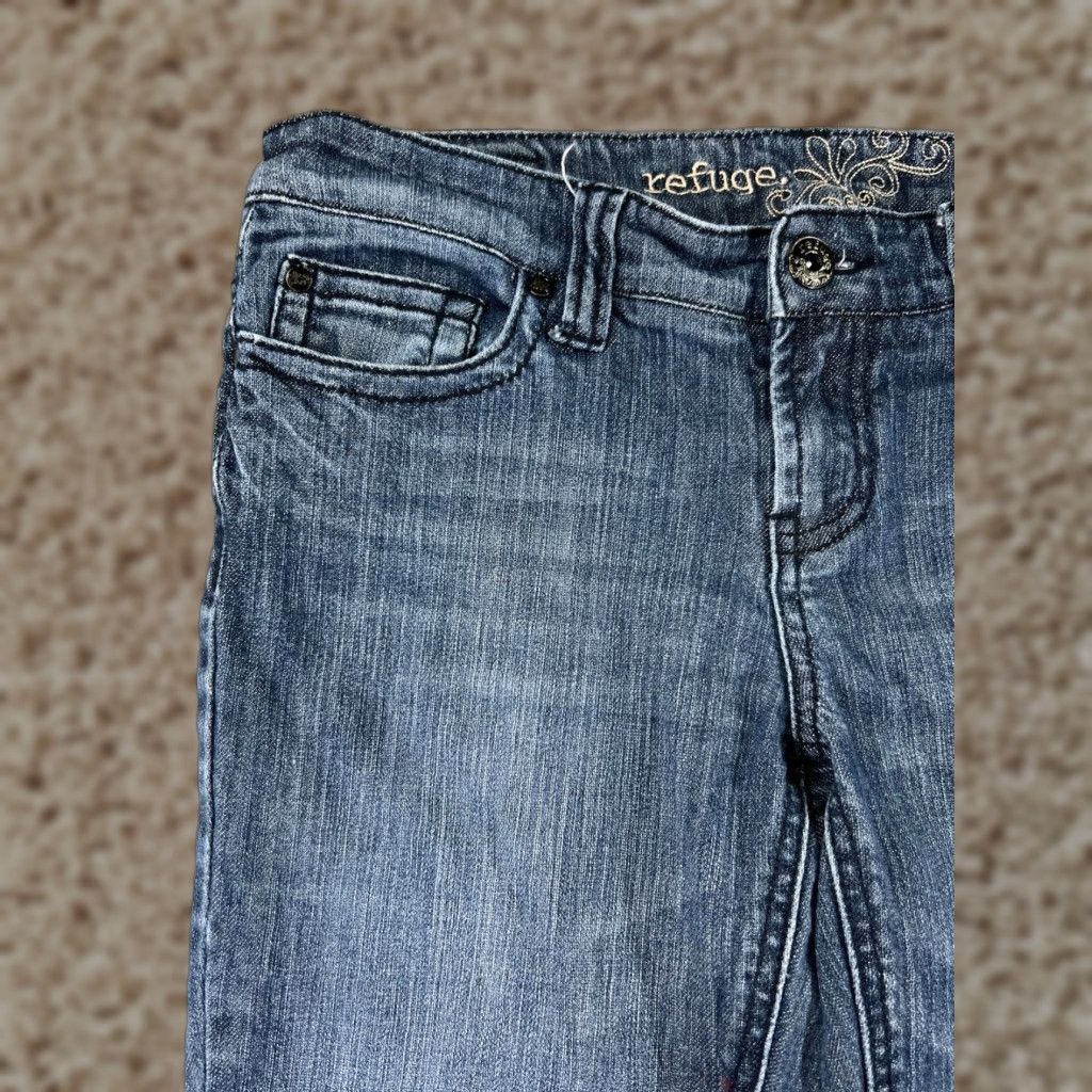 Vintage Refuge Jeans Womens 7 Blue Denim Cotton Blend Stretch Bootcut Modern Classic American Style Women’s Jeans - 28 Inseam, Medium Wash, 5-Pocket, Slim Fit Size 28" / US 6 / IT 42 - 1 Thumbnail
