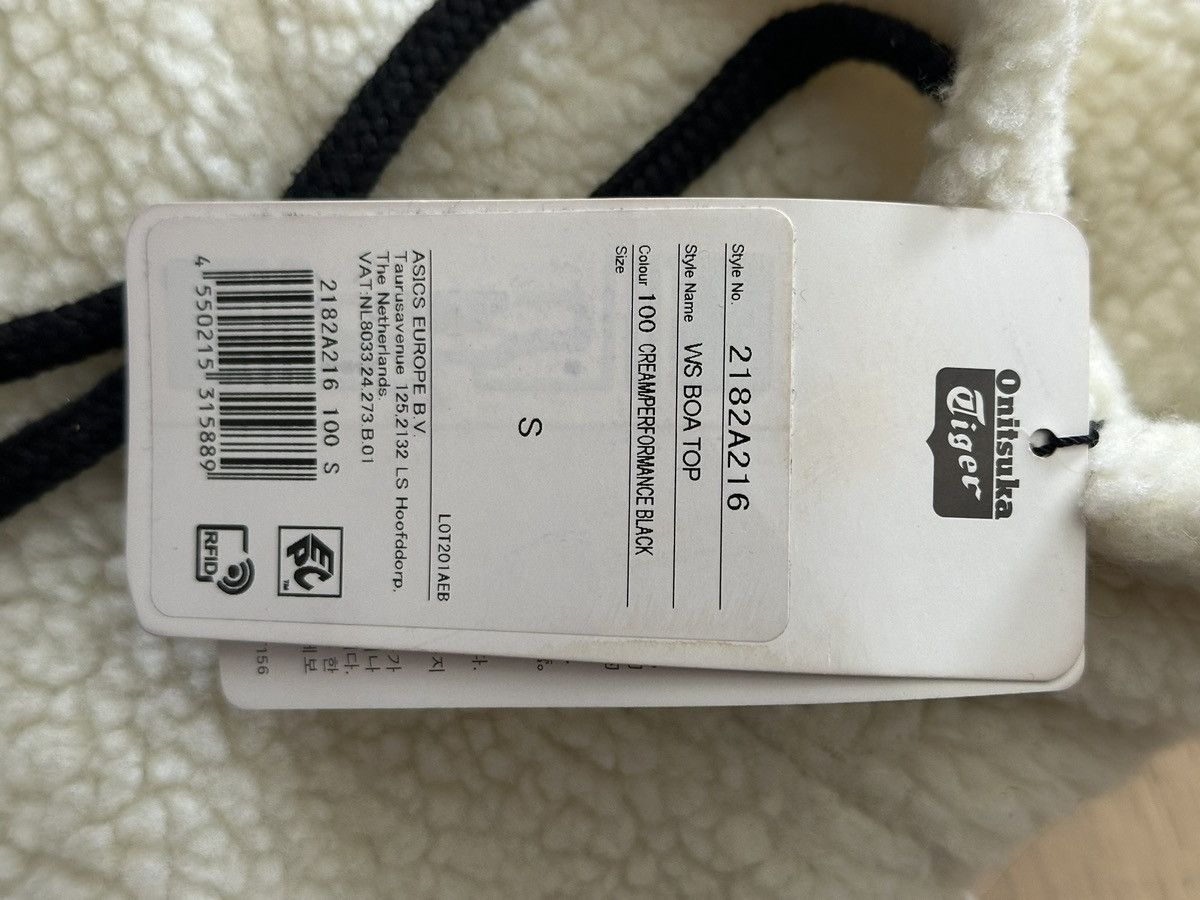 Onitsuka Tiger Onitsuka Tiger WS Boa Top fleece in cream/black colorway. Size S / US 4 / IT 40 - 4 Thumbnail