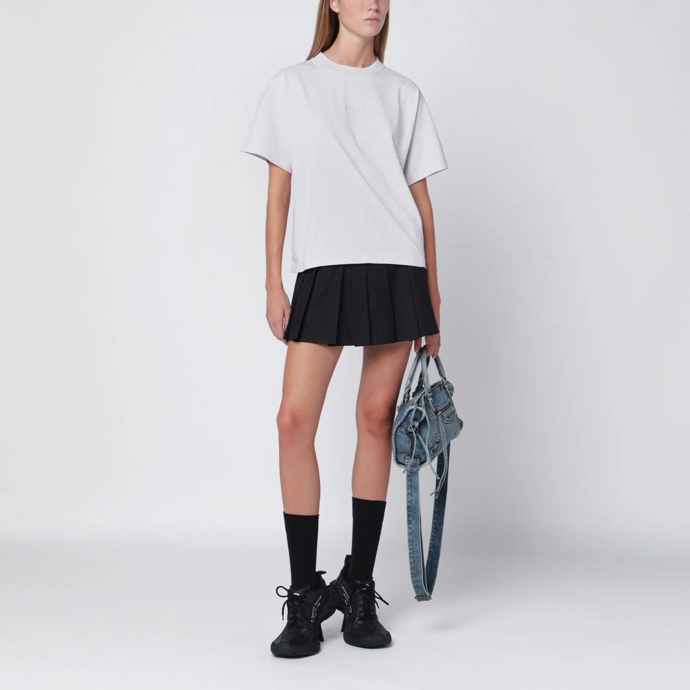 Balenciaga o1d2blof0426 Balenciaga Back Medium Fit T-Shirt in White Size M / US 6-8 / IT 42-44 - 1 Thumbnail
