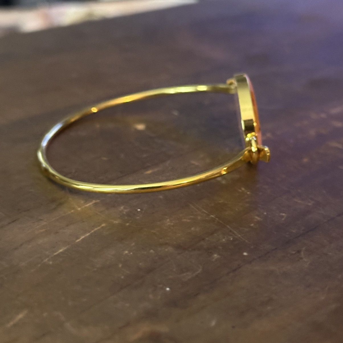 Other Gold tone dried flowers resin hook bangle bracelet Size ONE SIZE - 6 Thumbnail