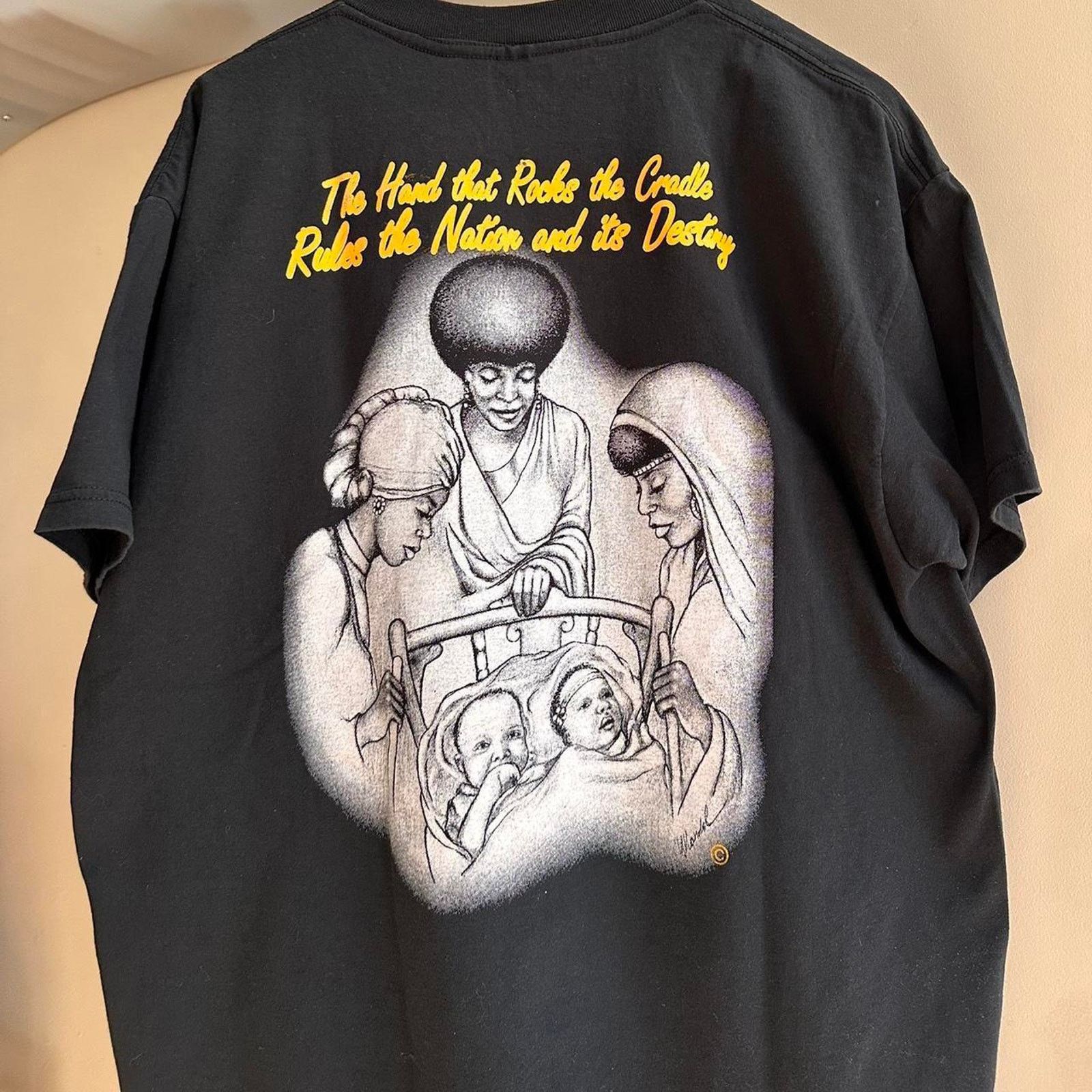 Fruit Of The Loom × Rap Tees Vintage Sisterhood Black History Shirt Size US XL / EU 56 / 4 - 4 Thumbnail