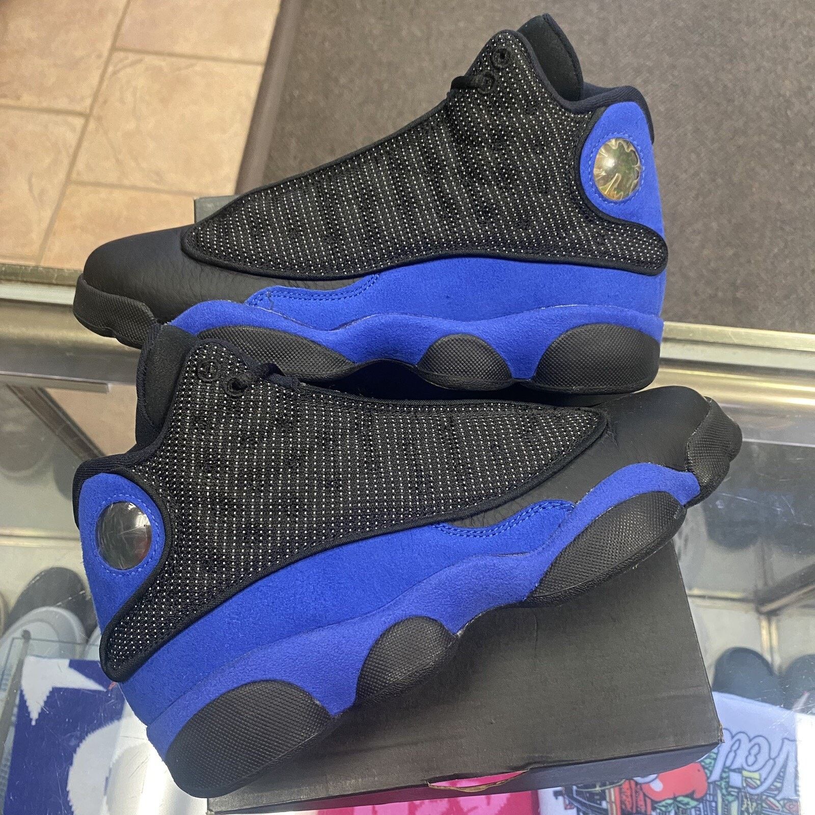 Jordan Brand Air Jordan 13 Retro Mid Hyper Royal - SIZE 6y Brand New Size US 6 / EU 39 - 1 Thumbnail