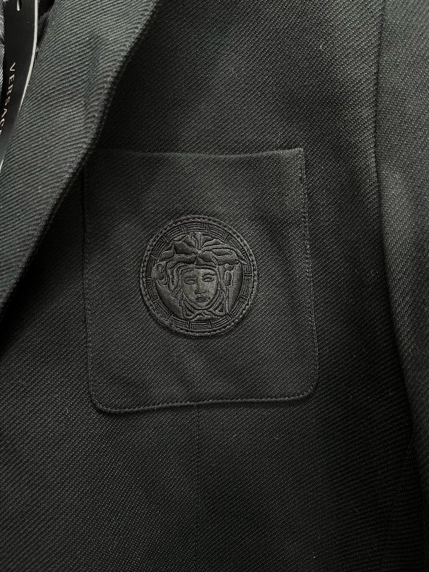 Versace VERSACE New Solid Logo Embroidered Blazer L/XL/XXL Size 42L - 3 Thumbnail