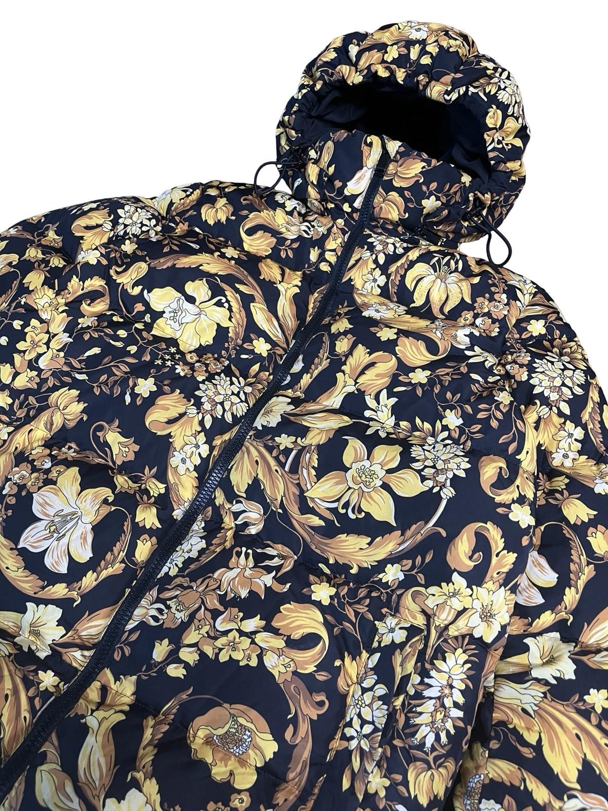Versace Versace Baroque Print Puffer Jacket Medusa NFC size 38 Size S / US 4 / IT 40 - 3 Thumbnail