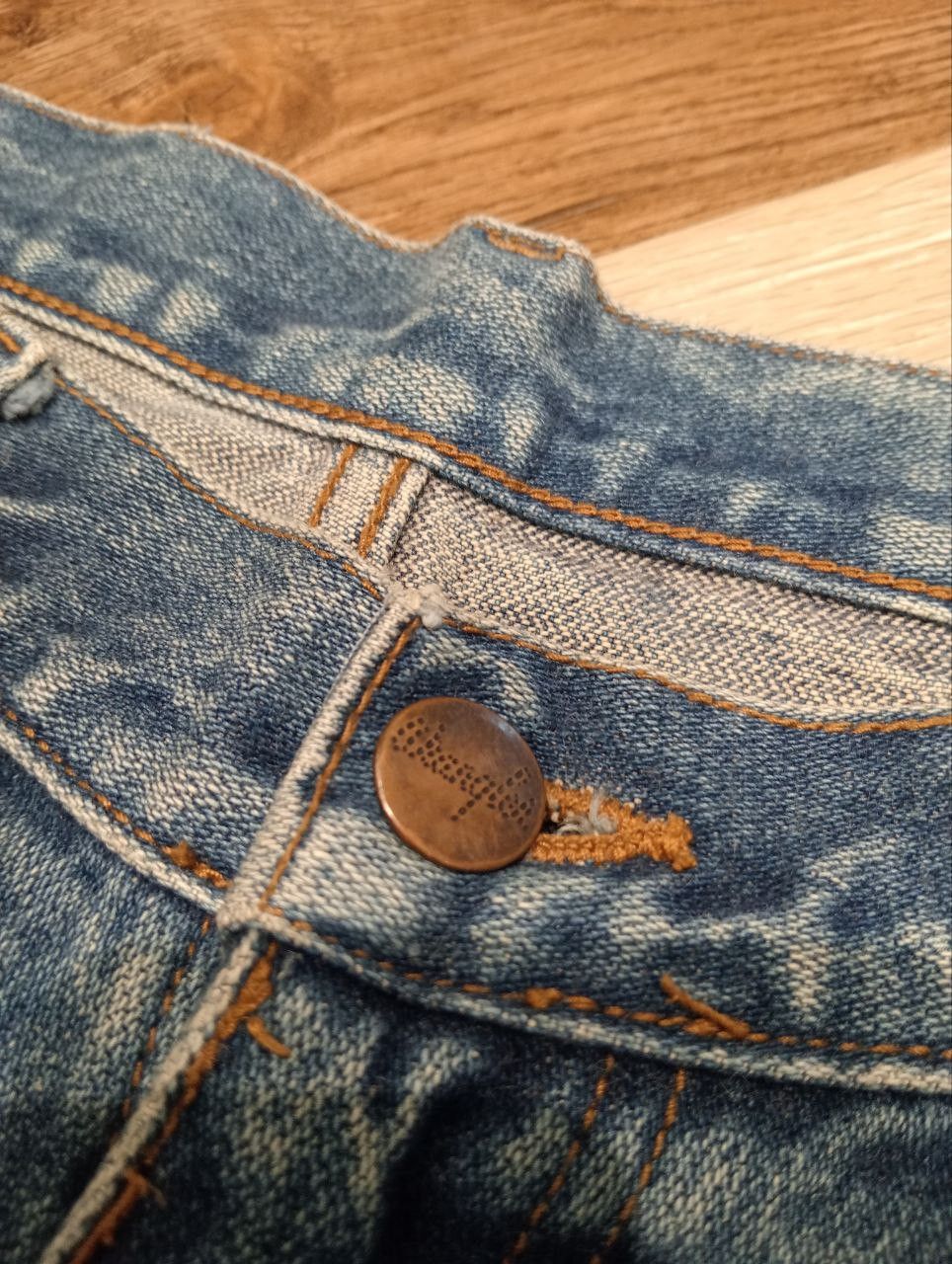 Wrangler VINTAGE WRANGLER DISTRESSED LOOK JEANS - SIZE 33 Size US 33 - 5 Thumbnail