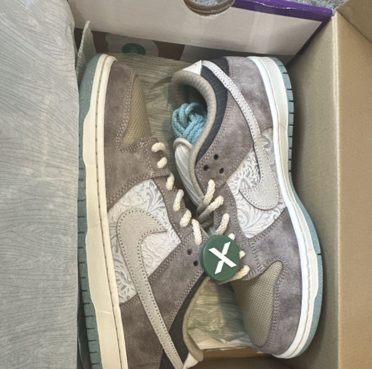 Nike Brand New- 10.5M Nike SB Dunk Low Big Money Savings Size US 10.5 / EU 43-44 - 1 Thumbnail
