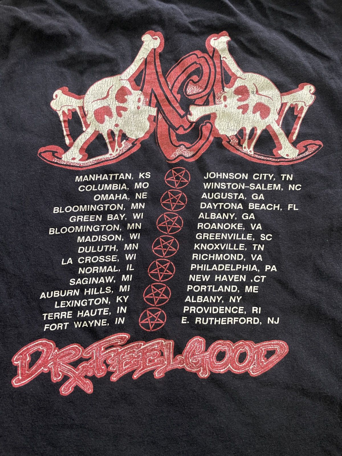 Band Tees × Brockum × Vintage Vintage 90s Motley Crue “DR X FEEL GOOD” Band Boxy Tees Size US L / EU 52-54 / 3 - 5 Thumbnail