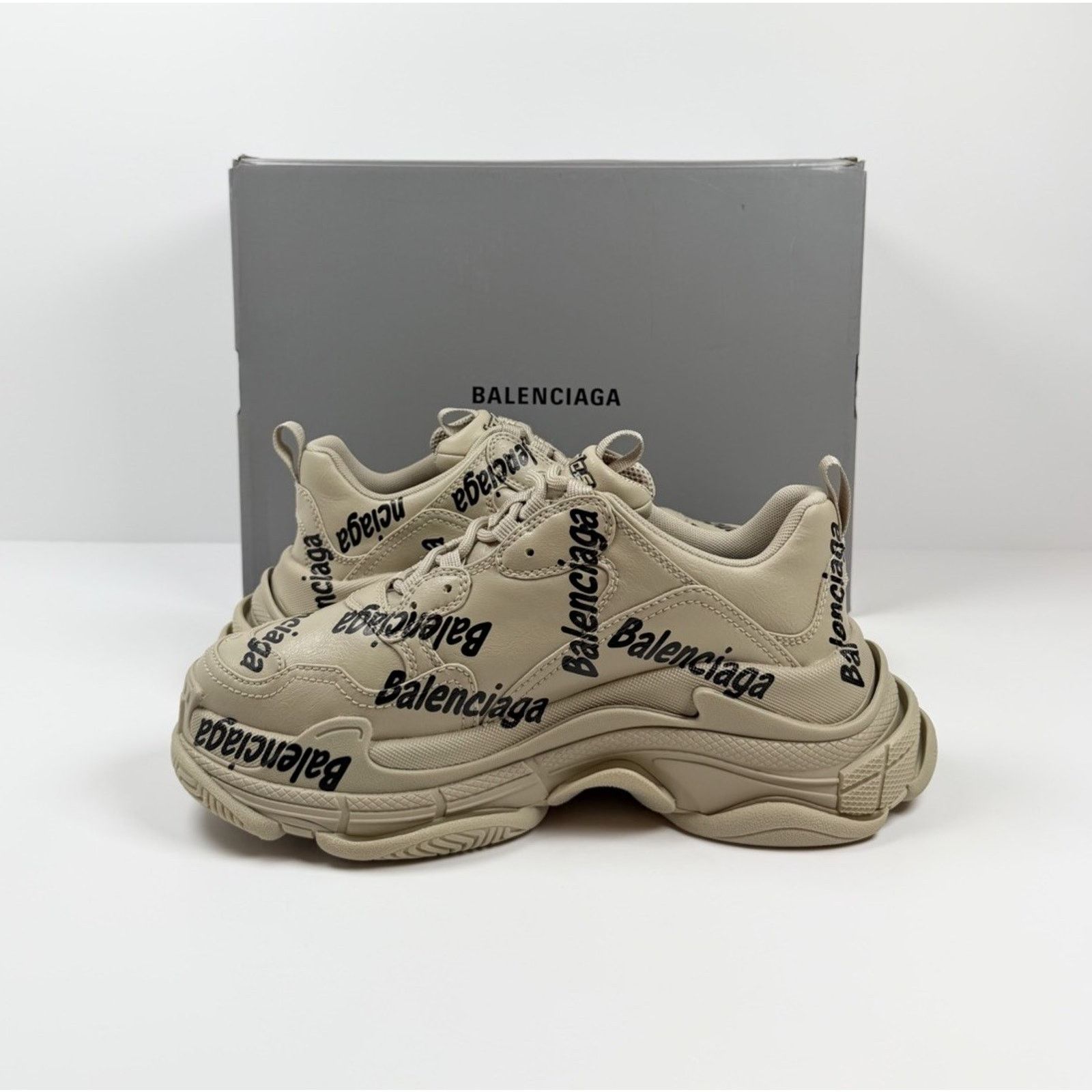 Balenciaga Size 40EU/10W - Balenciaga Triple S Beige Allover Logo NEW! Size US 10 / IT 40 - 6 Thumbnail