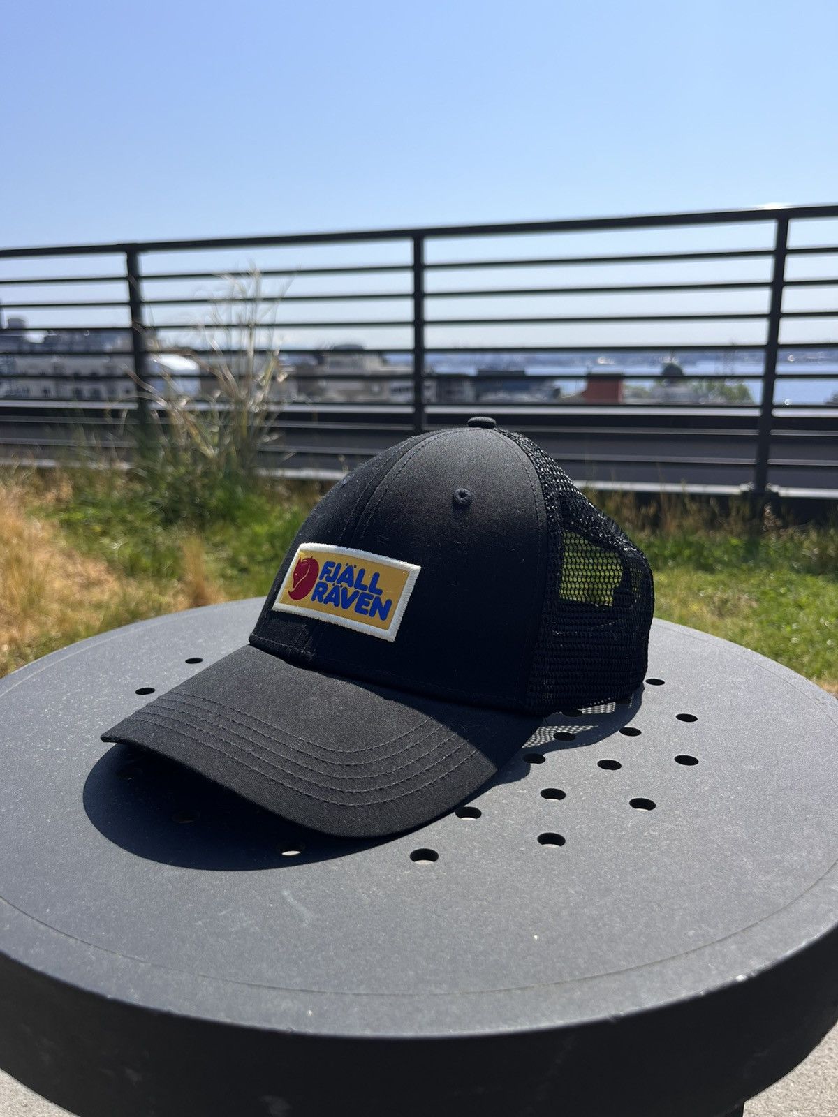 Fjallraven Fjällräven Logo Trucker Cap – Black (L/XL) Size ONE SIZE - 1 Thumbnail