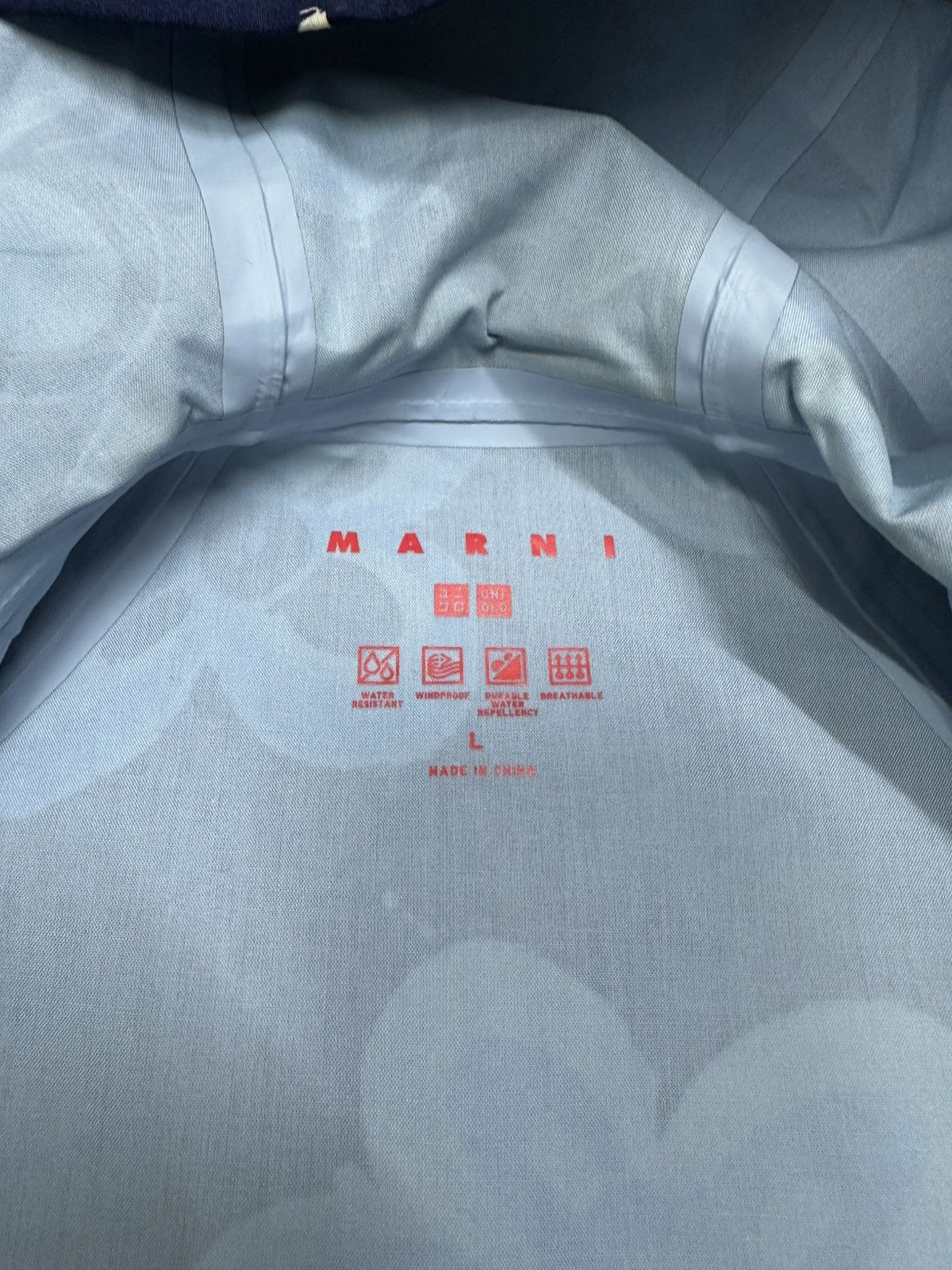 Marni × Uniqlo Marni x Uniqlo Waterproof Jacket Floral Size US L / EU 52-54 / 3 - 6 Thumbnail