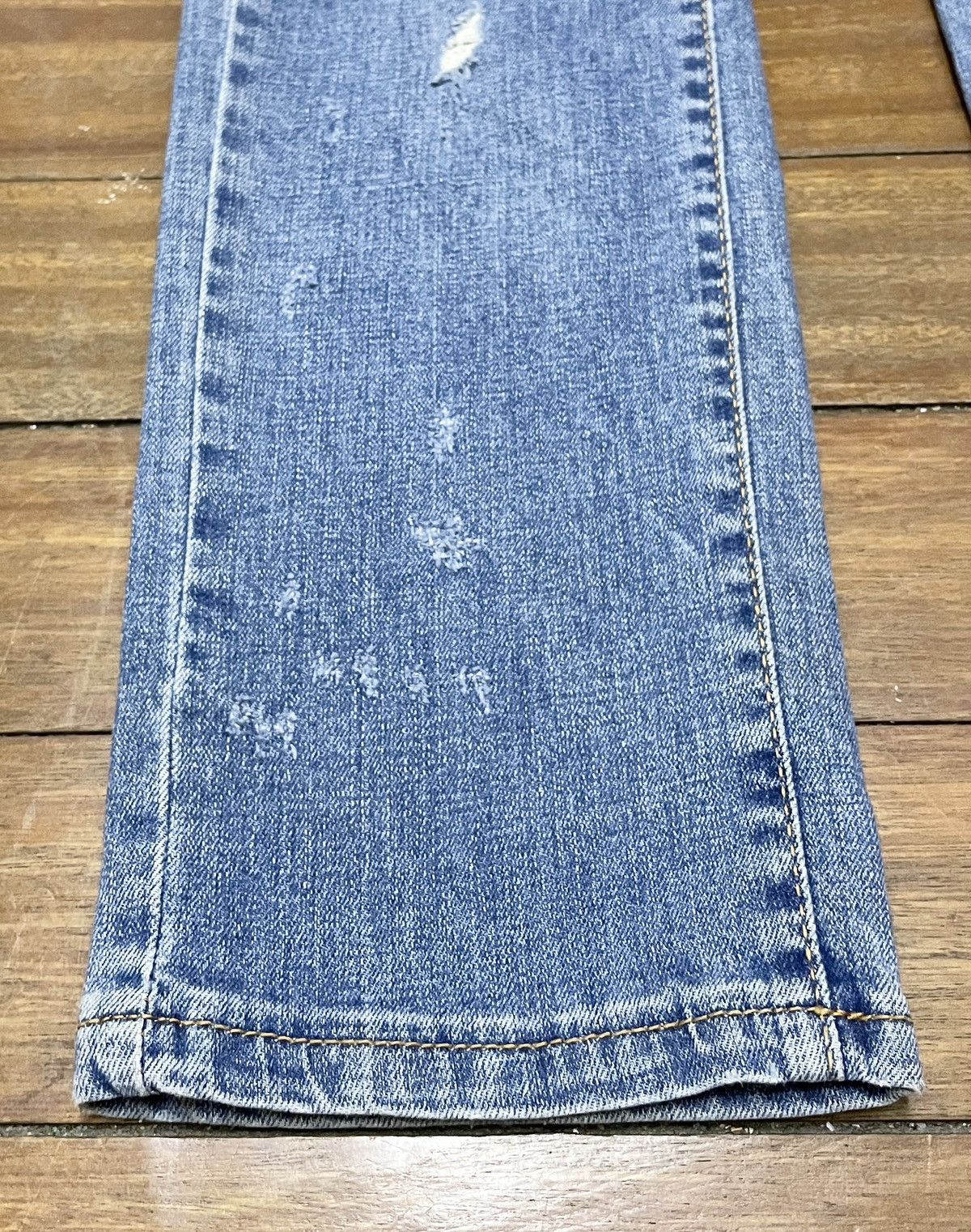 Giorgio Armani Rare Design Vintage Brand Giorgio Armani Ripped Jeans 2000s Size US 29 - 5 Thumbnail