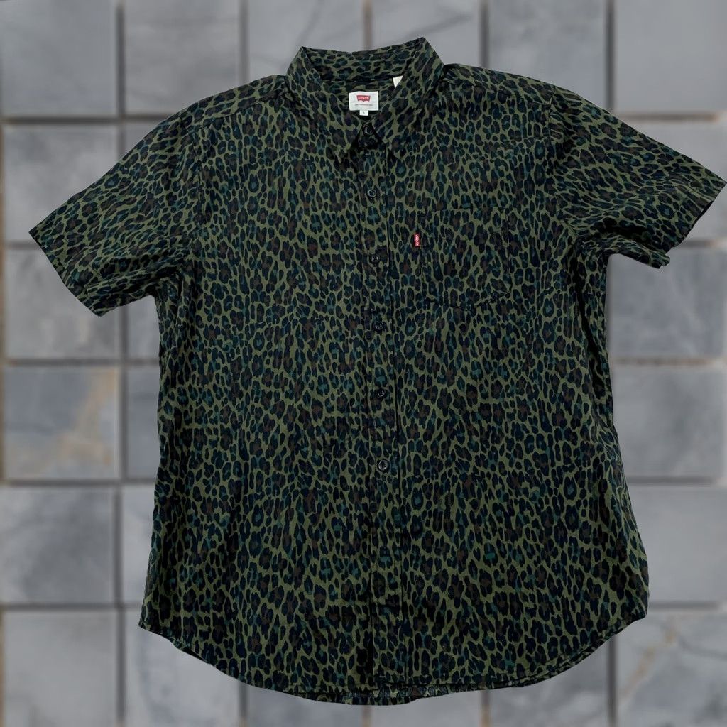 Levi's Levi's Casual Shirt Men L Camo Olive Leopard Short Sleeve Collared Button Up Shirt Size US L / EU 52-54 / 3 - 1 Thumbnail