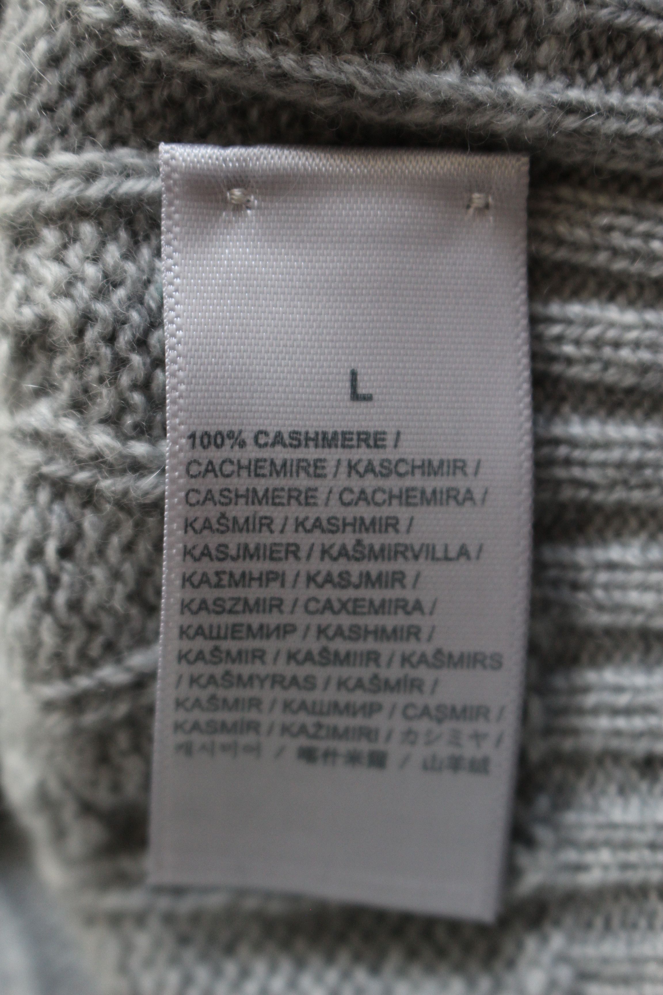 Johnstons Of Elgin Cashmere Cable Knit Sweater Size US L / EU 52-54 / 3 - 5 Thumbnail