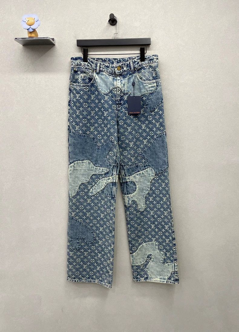 Louis Vuitton Louis Vuitton Blue full print jeans 2503-Nextarrow Size US 30 / EU 46 - 1 Thumbnail