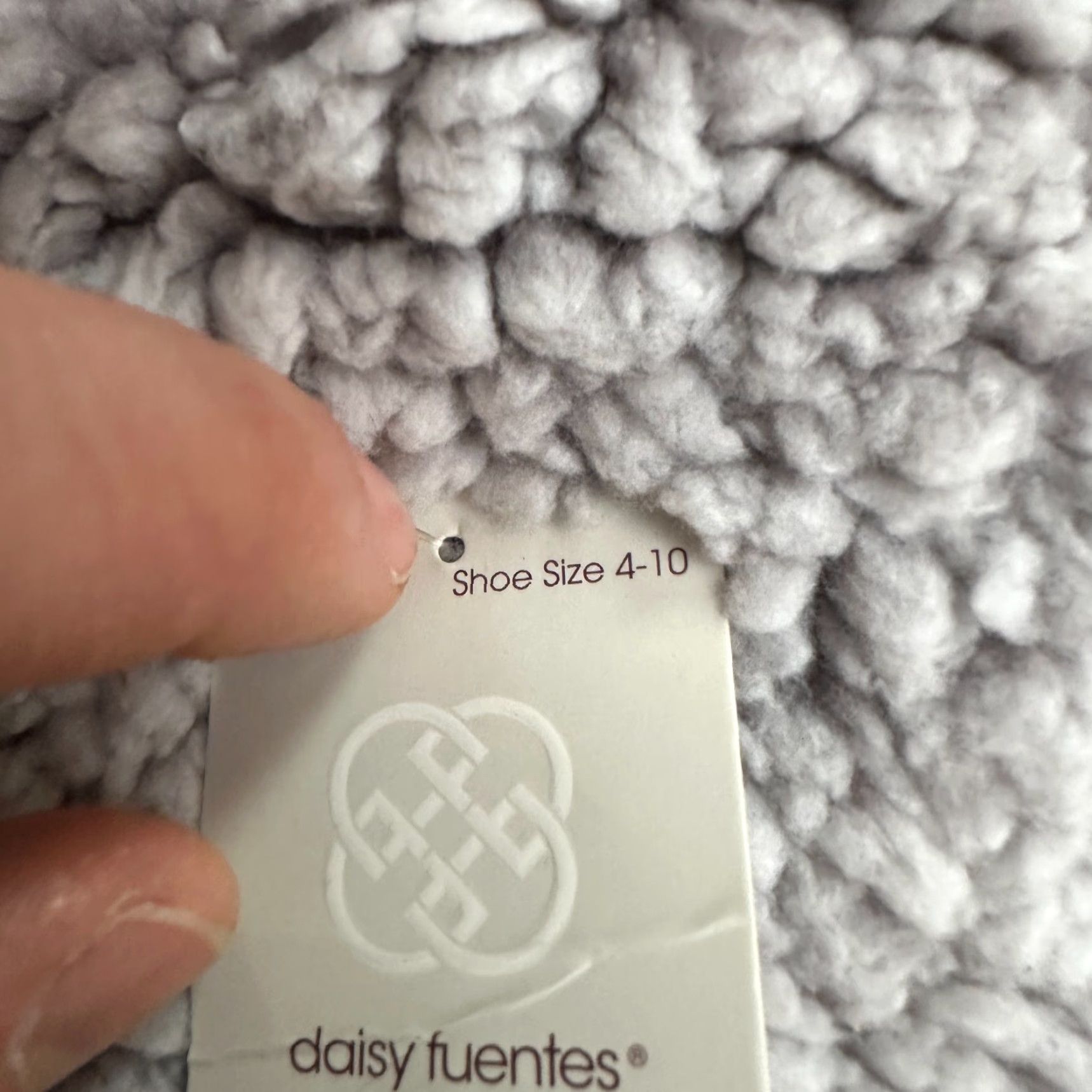 Vintage Daisy Fuentes Sherpa Lined Lodge Socks Womens 4-10 Gray Gripper Sole NWT New Size ONE SIZE - 7 Thumbnail