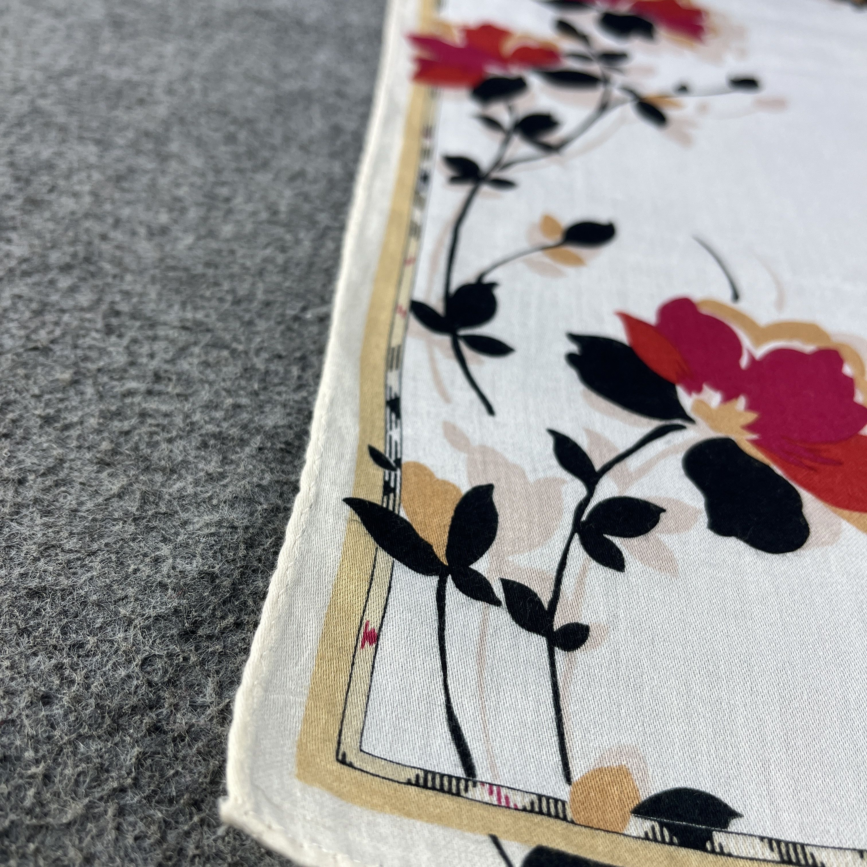 Burberry Burberry Handkerchief / Bandana / Neckerchief B089 Size ONE SIZE - 10 Thumbnail