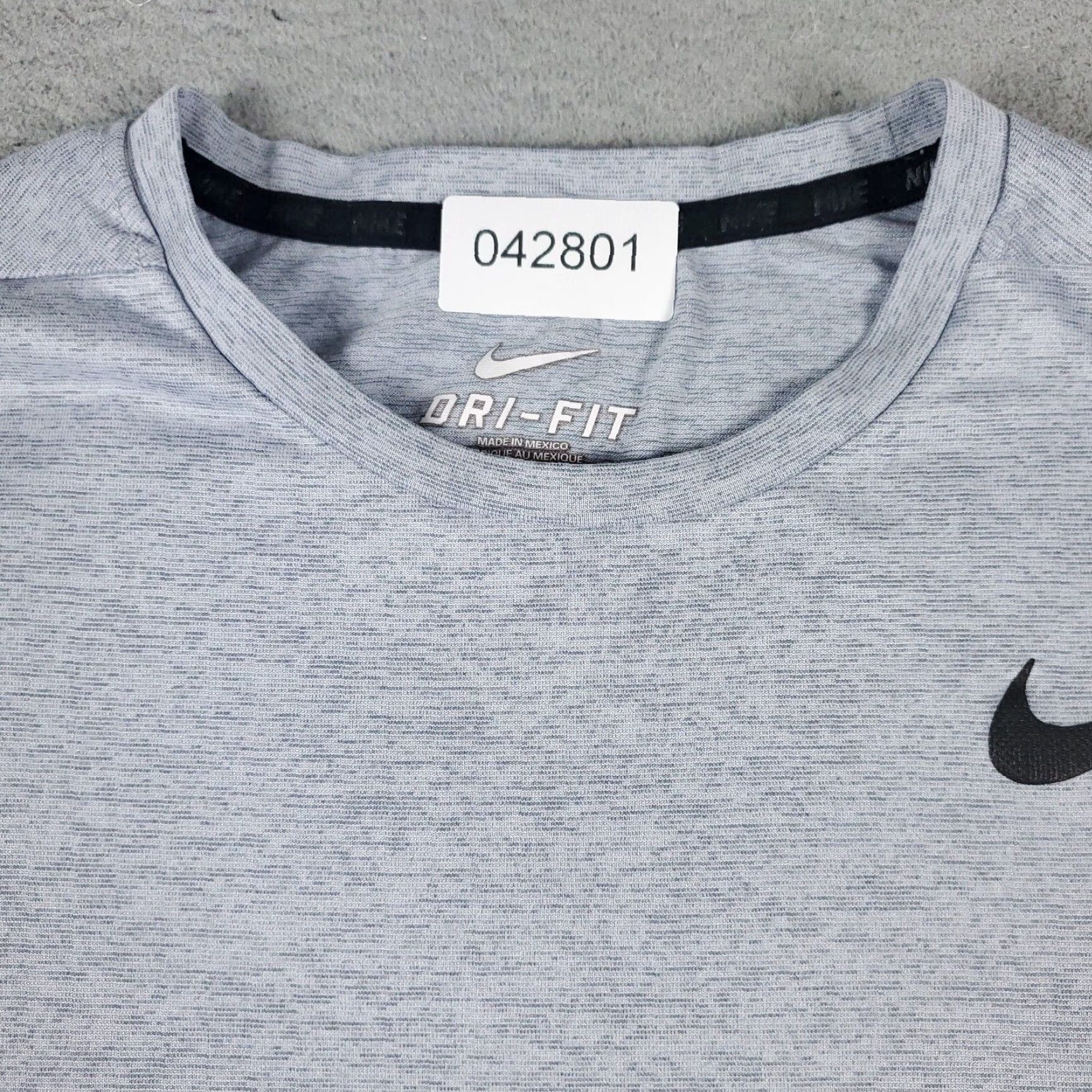 Nike Nike T Shirt Mens XL Gray Swoosh Running Active Gym Short Sleeve Size US XL / EU 56 / 4 - 2 Thumbnail